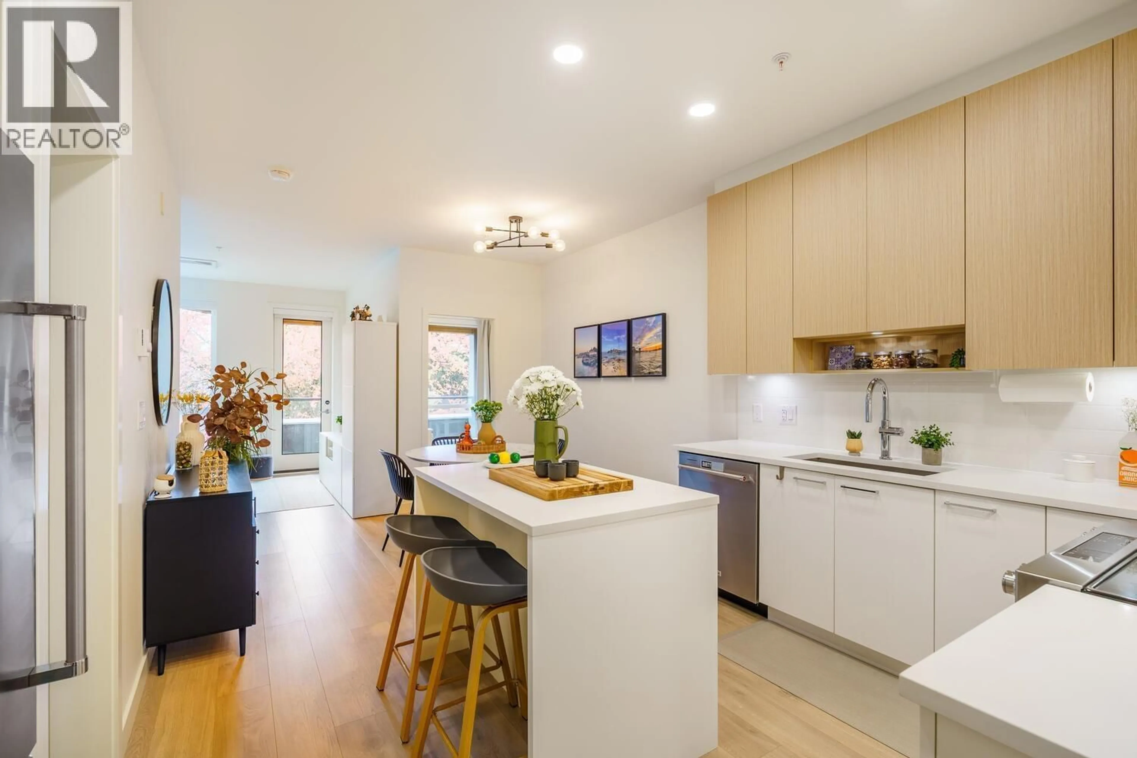 Open concept kitchen, unknown for 313 - 7588 16TH STREET, Burnaby British Columbia V3N0H8