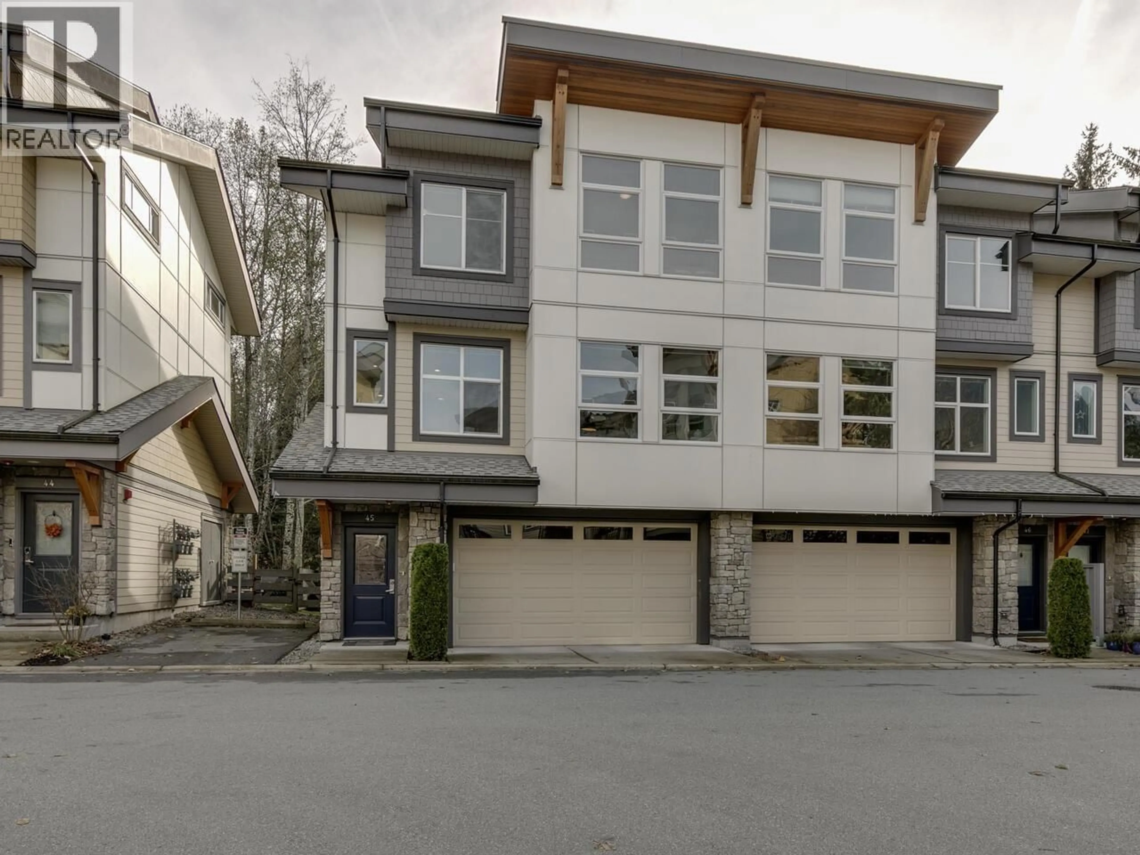 Unknown for 45 - 39548 LOGGERS LANE, Squamish British Columbia V8B0V7