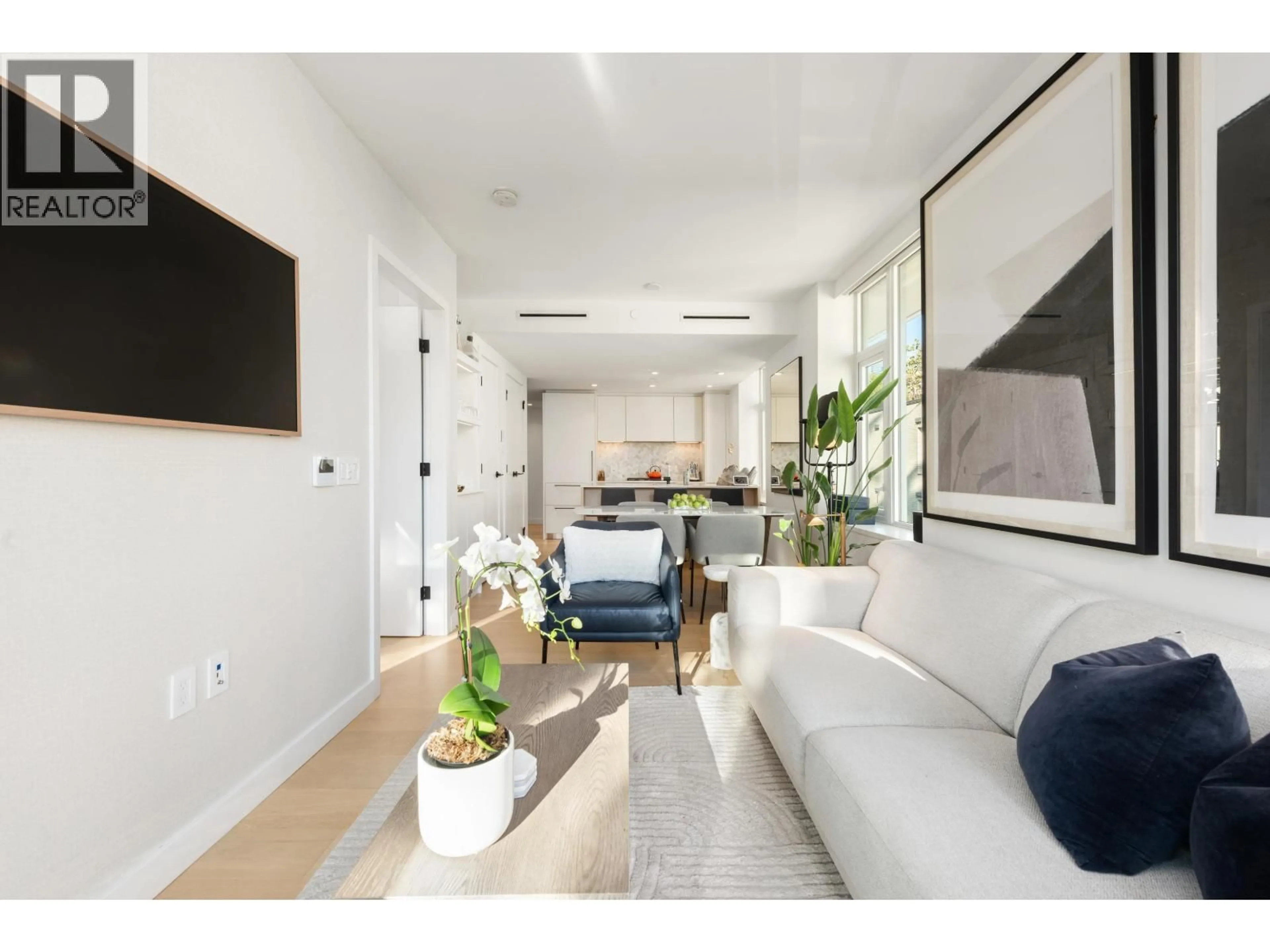 Living room with furniture, unknown for 403 - 1365 DAVIE STREET, Vancouver British Columbia V6E1N5