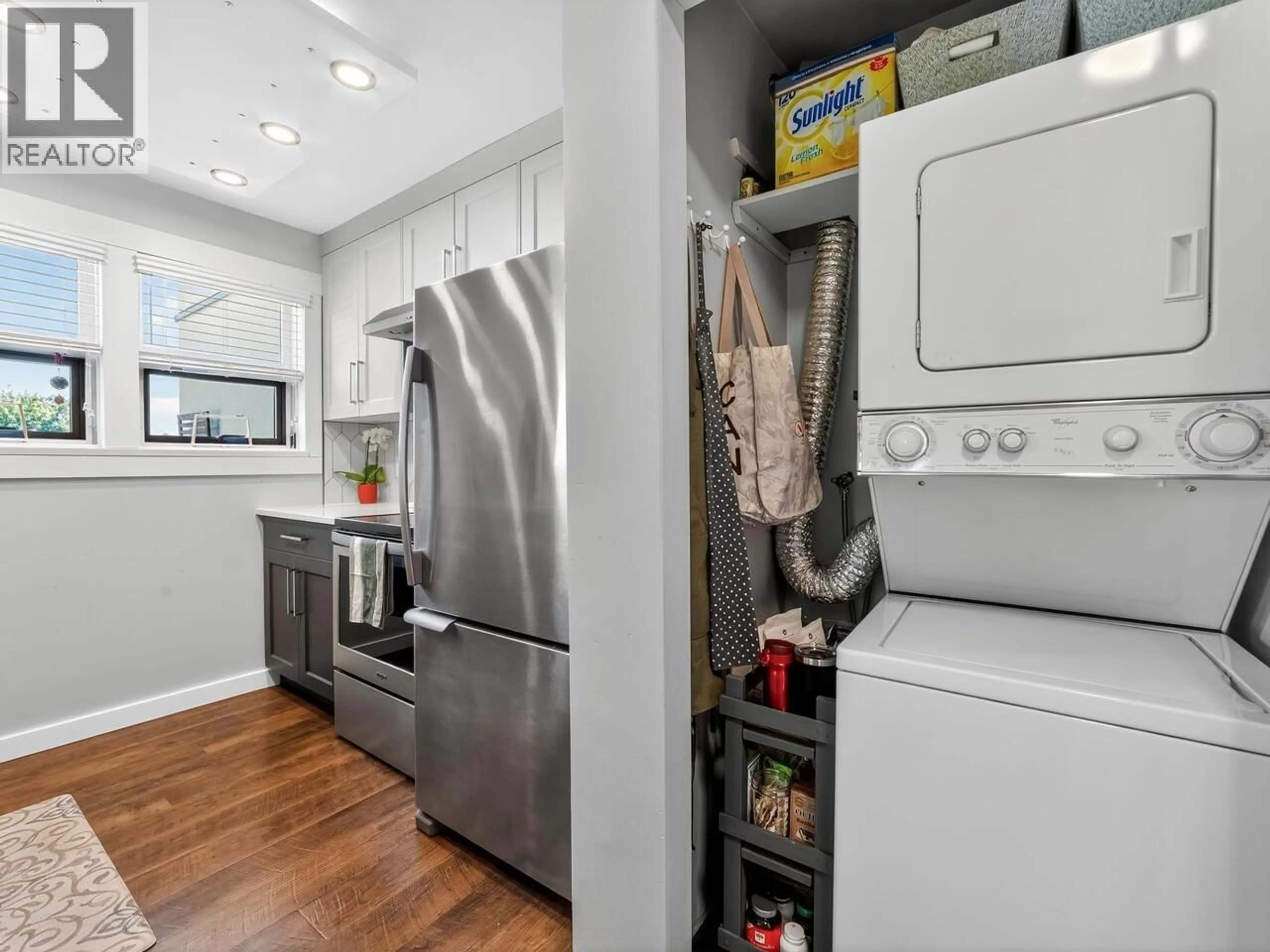 Kitchen with laundary machines, unknown for 105 - 98 LAVAL STREET, Coquitlam British Columbia V3K6S9