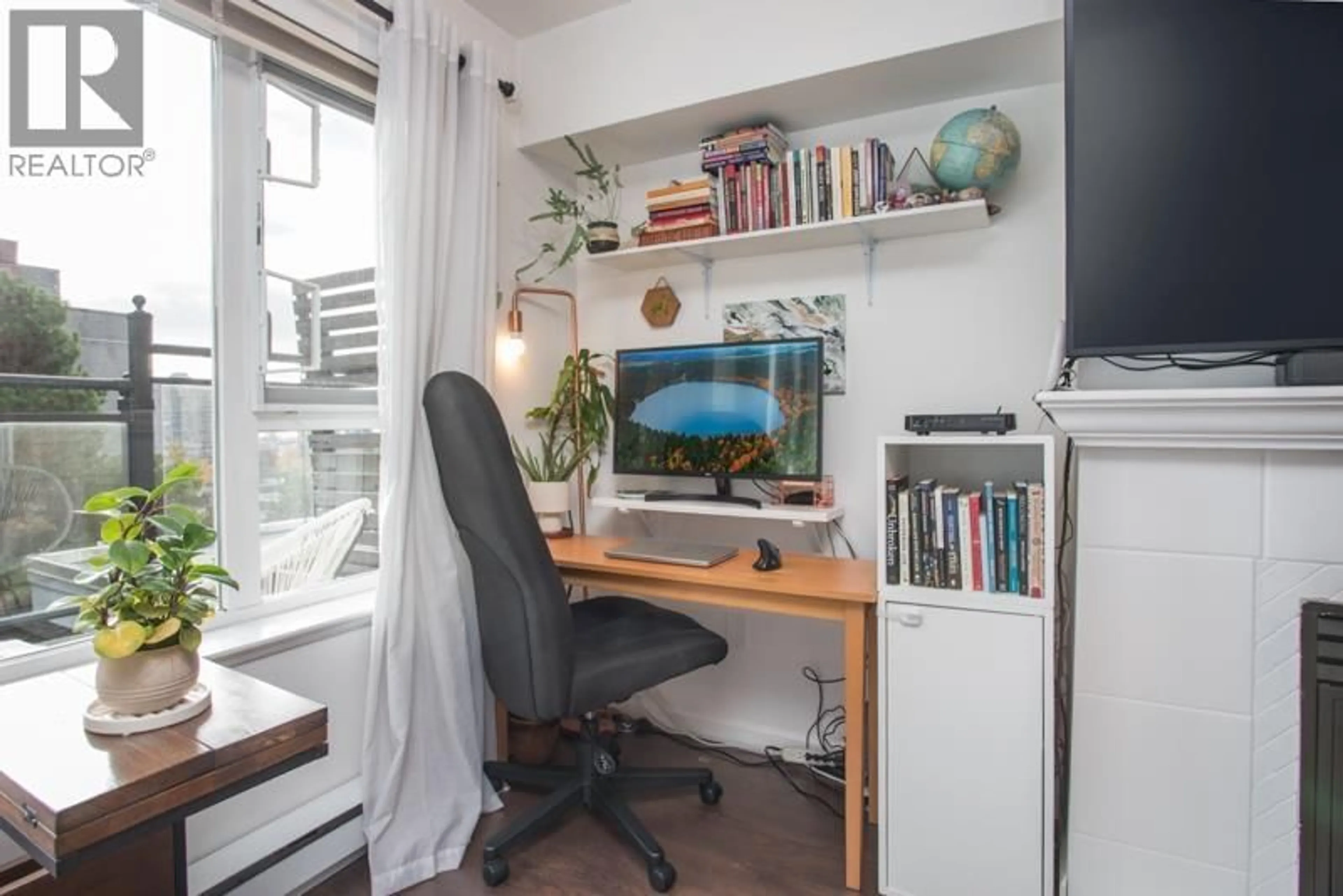 A pic of a room for 303 - 221 ELEVENTH STREET, New Westminster British Columbia V3M4C8