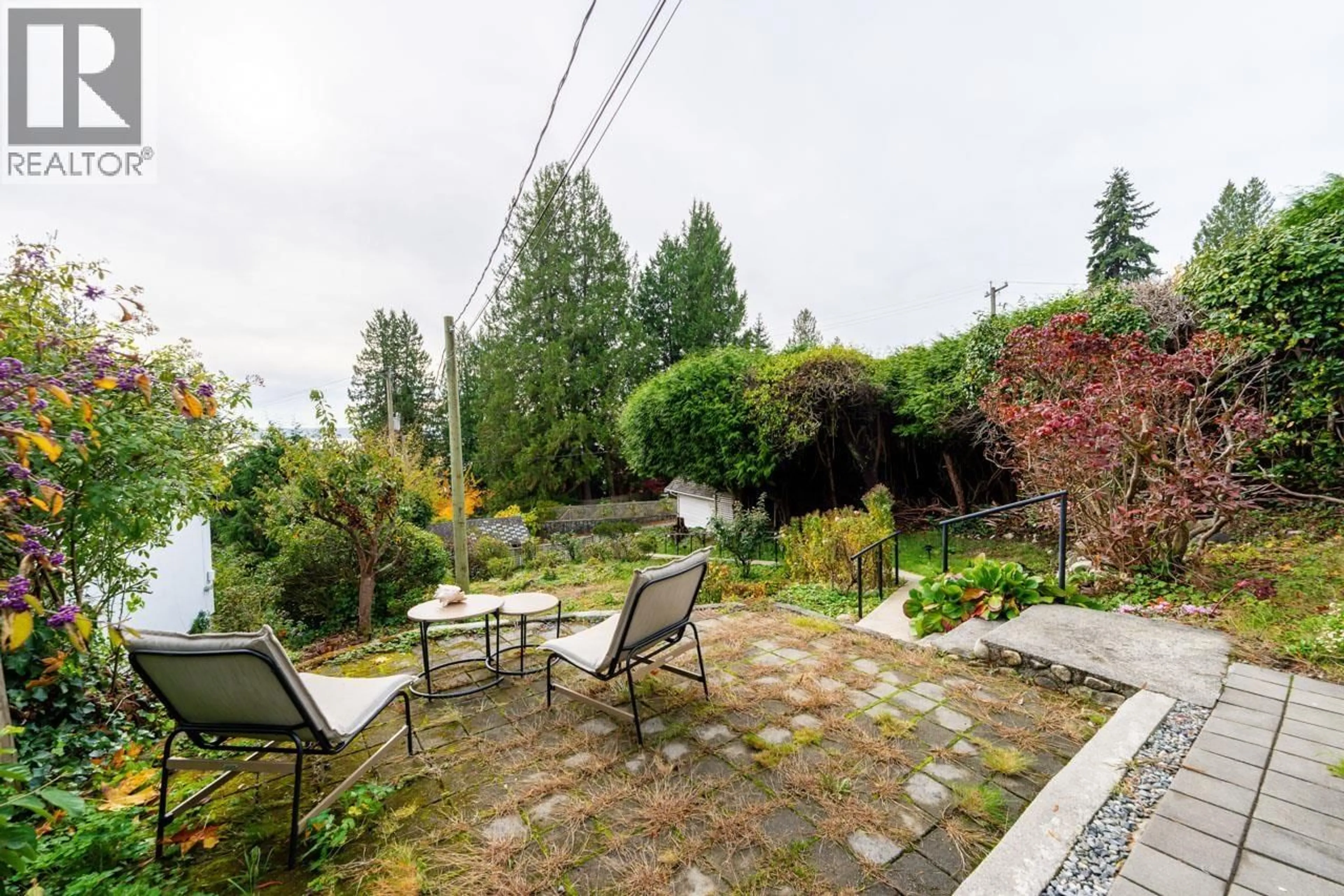 Patio, water/lake/river/ocean view for 3245 TRAVERS AVENUE, West Vancouver British Columbia V7V1G5