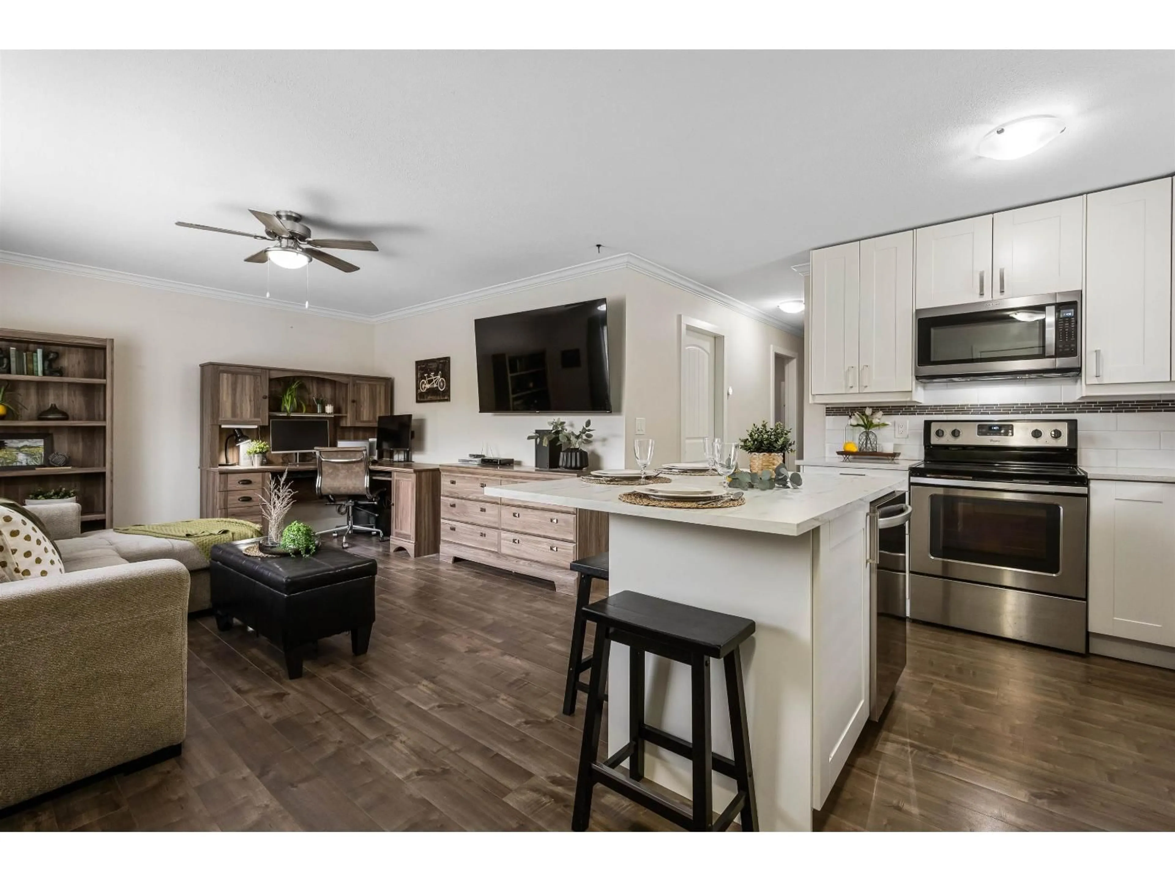 Open concept kitchen, wood/laminate floor for 2 - 5648 VEDDER ROAD, Chilliwack British Columbia V2R3M8