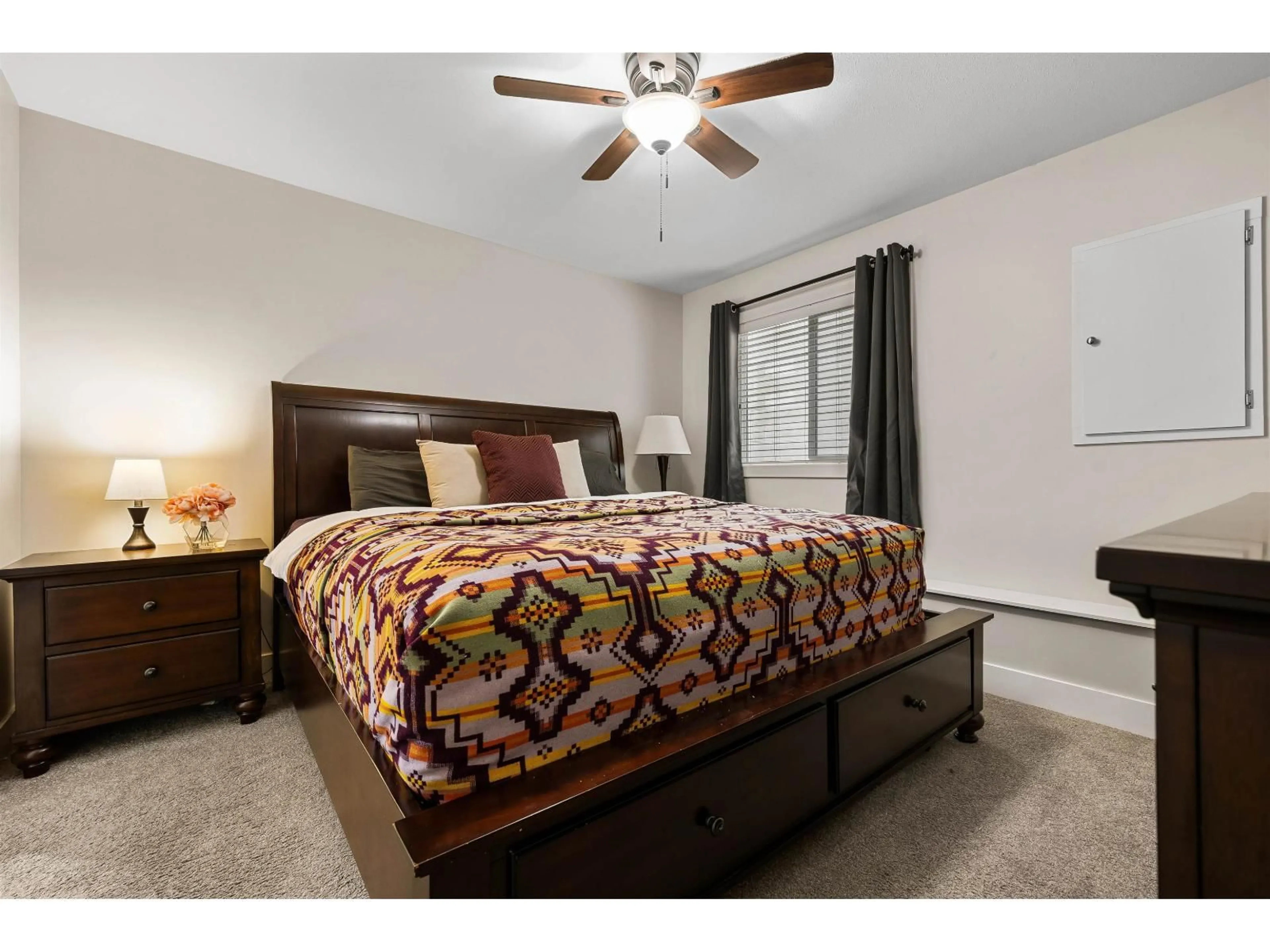 Bedroom with bed, carpet floor for 2 - 5648 VEDDER ROAD, Chilliwack British Columbia V2R3M8