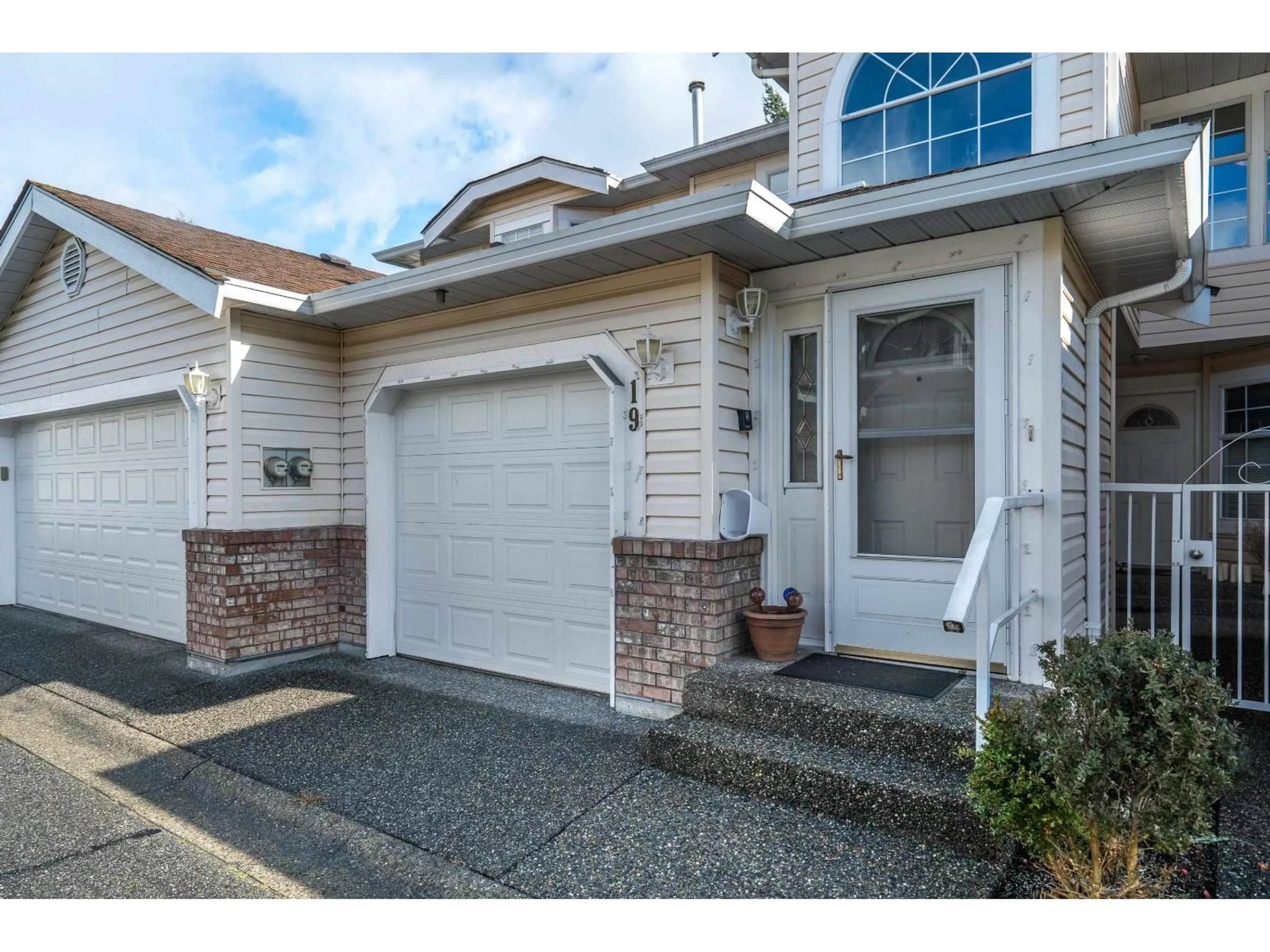 Unknown for 19 - 9168 FLEETWOOD, Surrey British Columbia V3R0P1