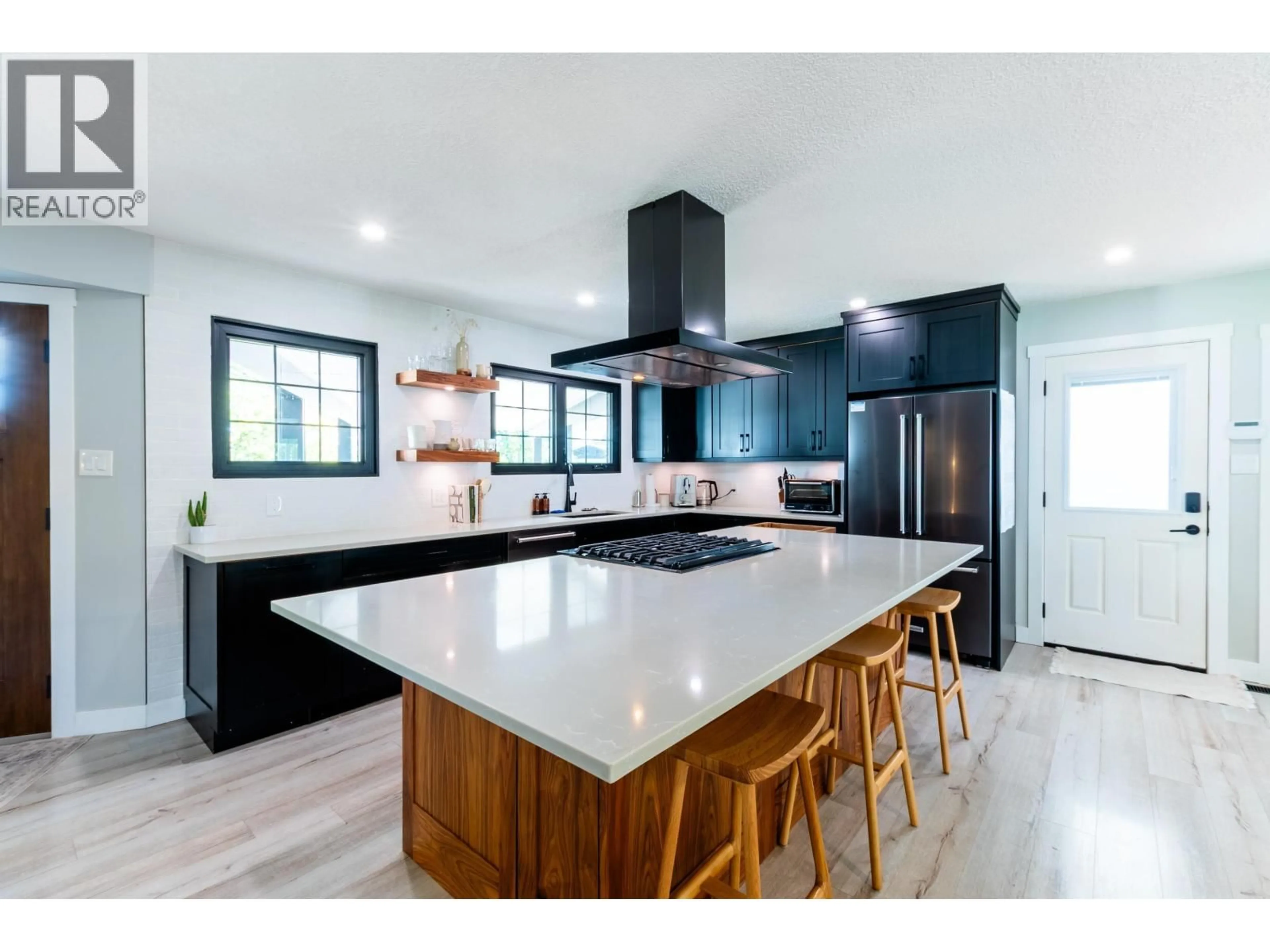 Open concept kitchen, unknown for 912 INEZ CRESCENT, Prince George British Columbia V2M5A4
