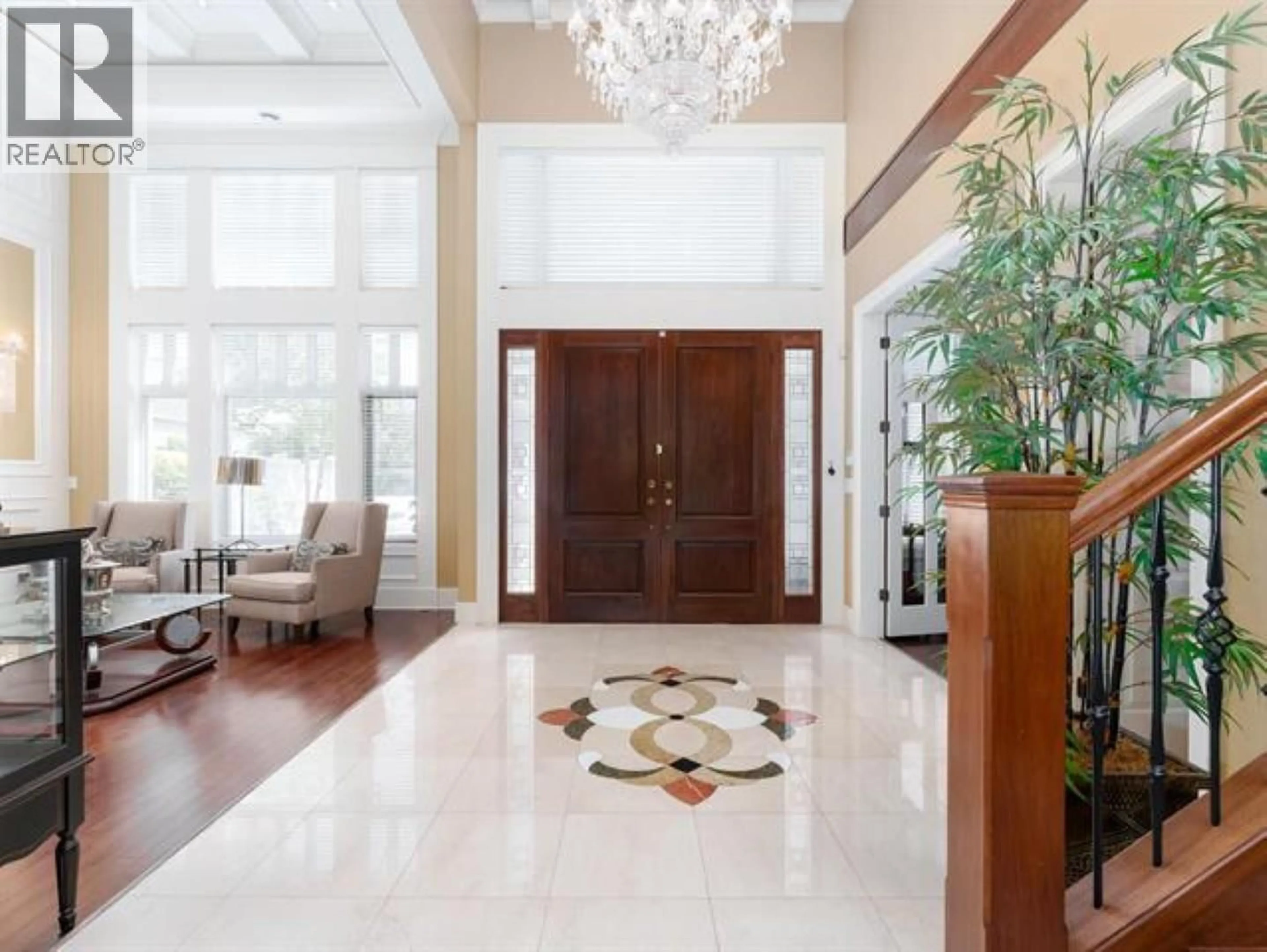 Indoor foyer for 7591 LOMBARD ROAD, Richmond British Columbia V7C3M9