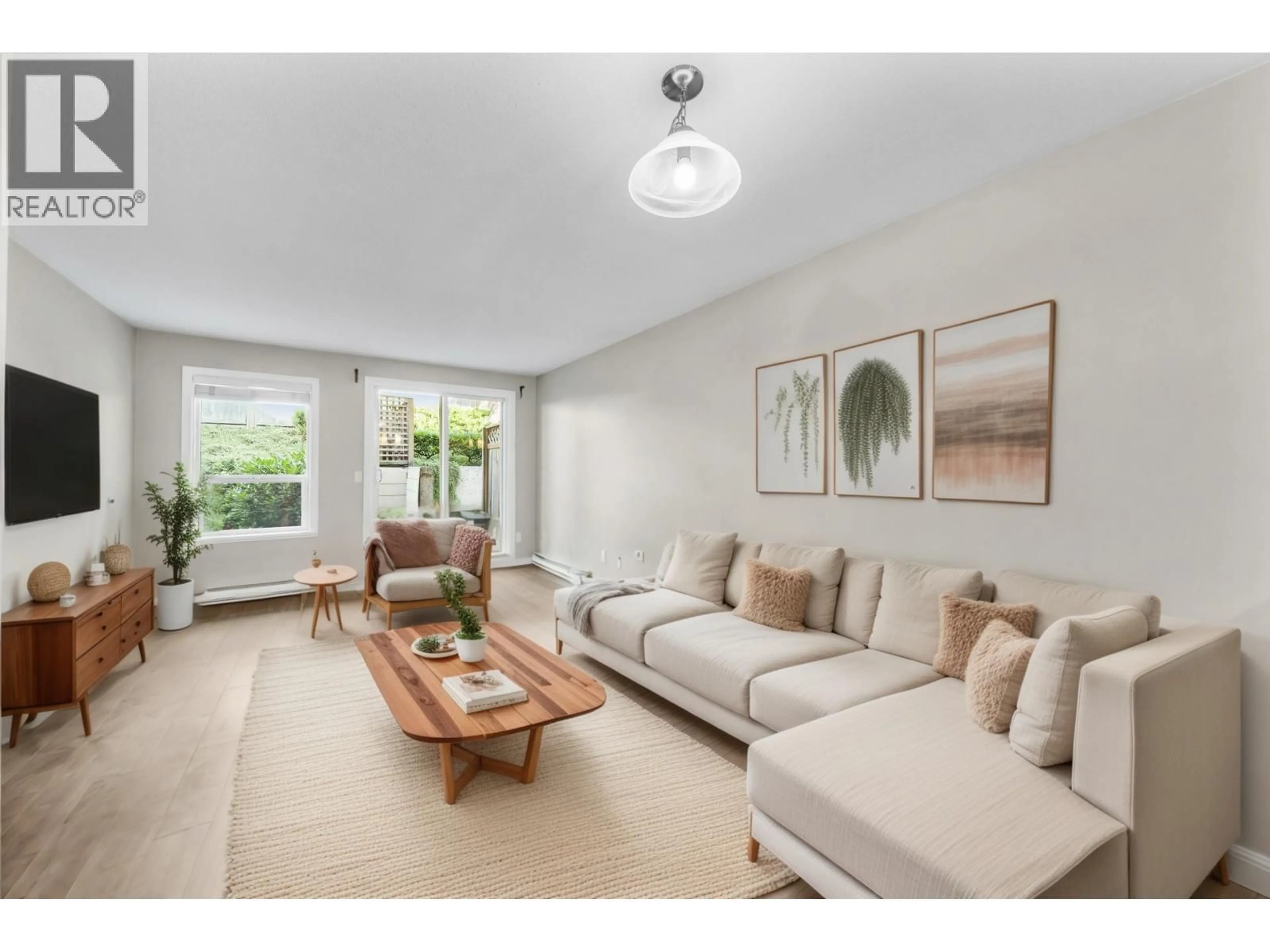 Living room with furniture, unknown for 215 - 450 BROMLEY STREET, Coquitlam British Columbia V3K6S5