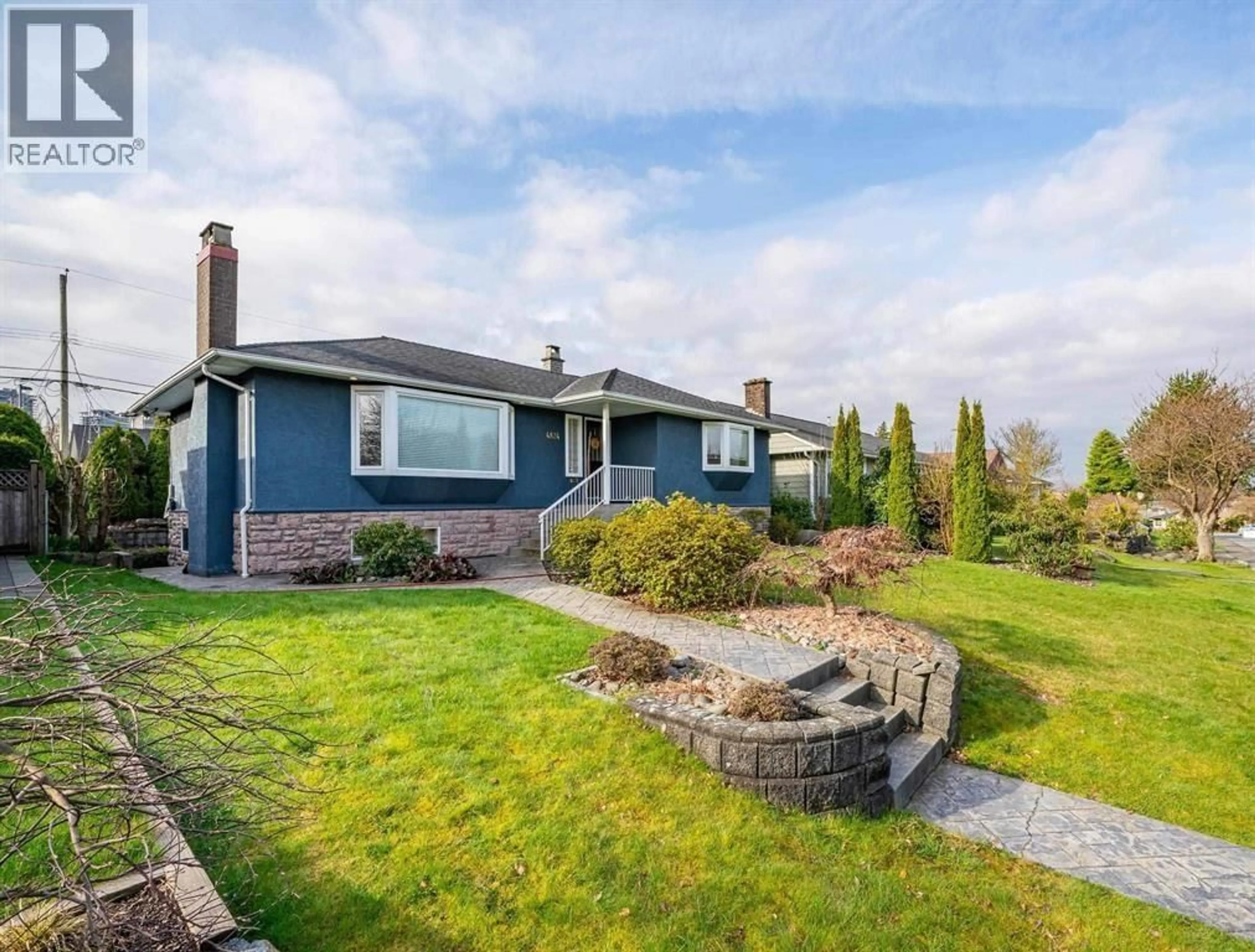 Home with vinyl exterior material, street for 4824 FAIRLAWN DRIVE, Burnaby British Columbia V5C3R8