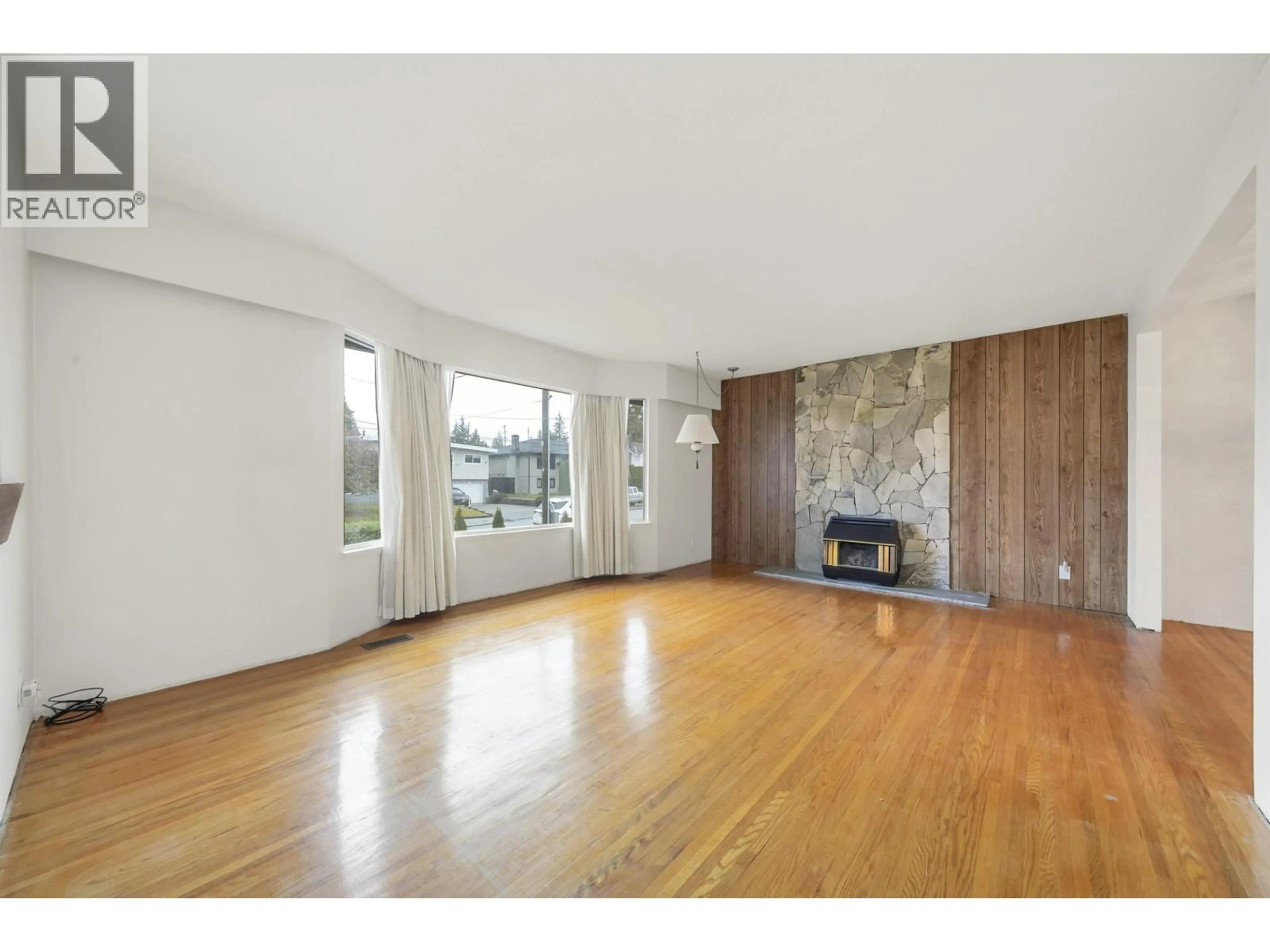 A pic of a room for 1350 GROVER AVENUE, Coquitlam British Columbia V3J3G2