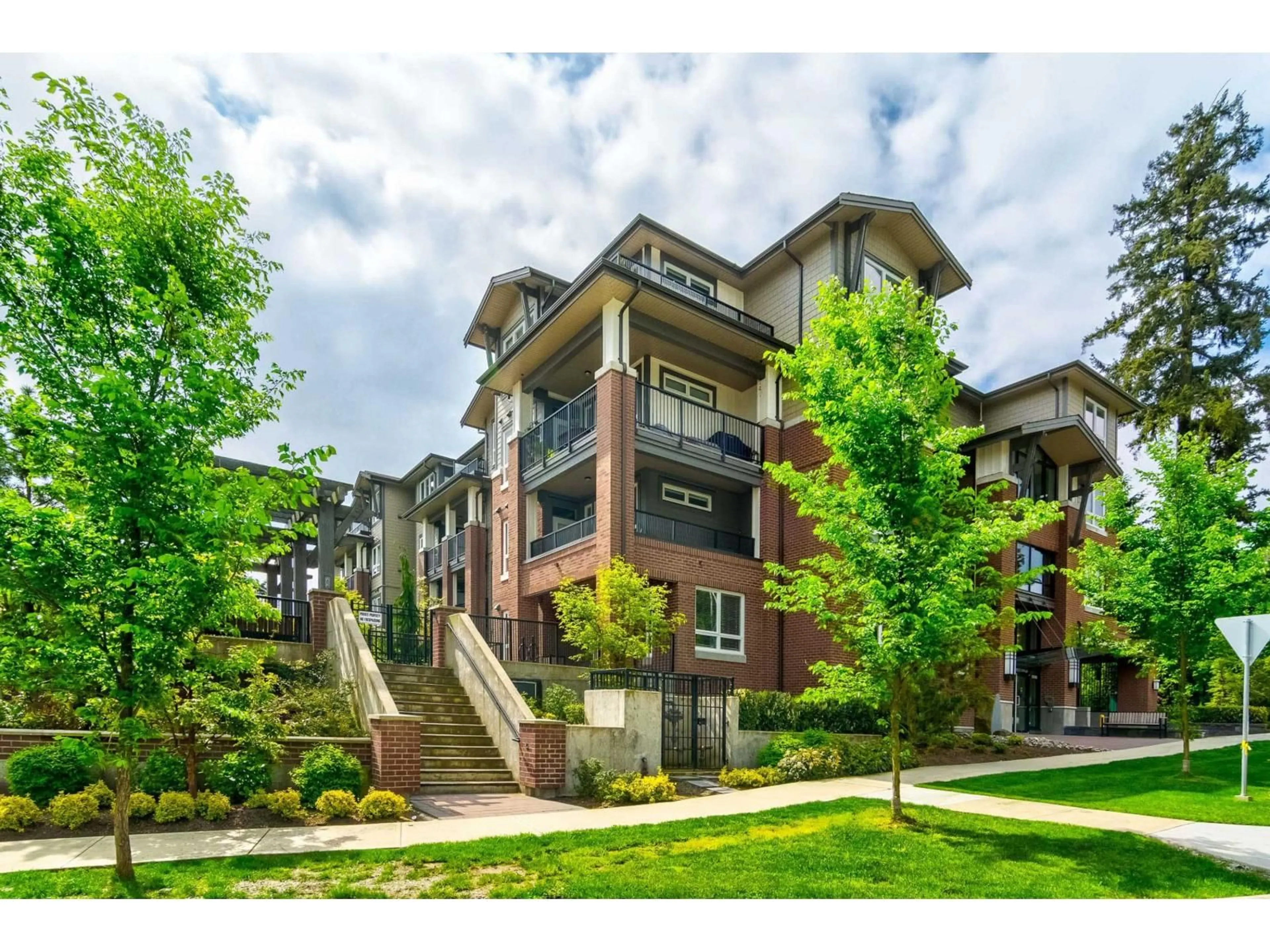 Unknown for 208 - 15188 29A AVENUE, Surrey British Columbia V4P1H1