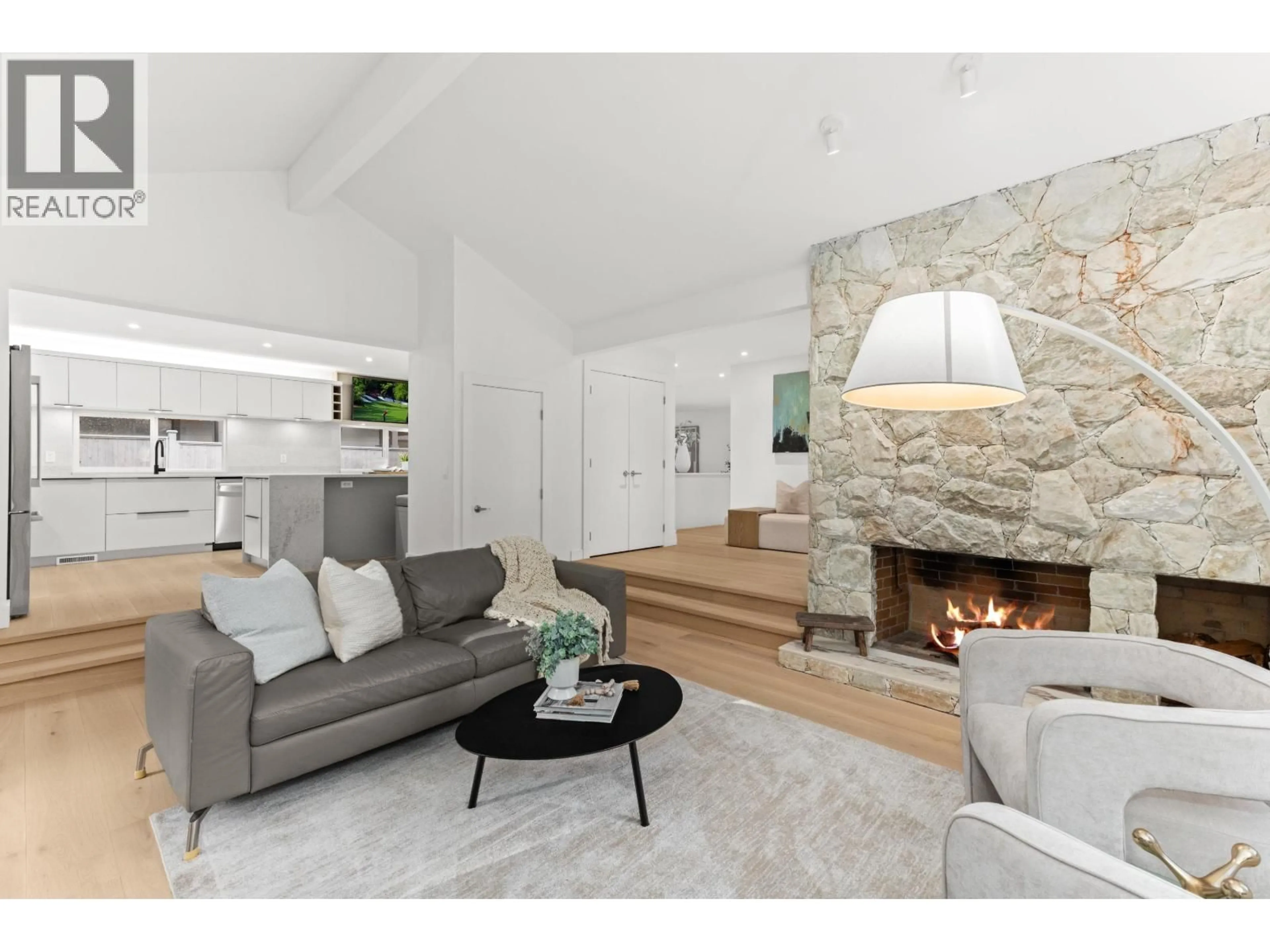 Living room with furniture, unknown for 5540 MARINE DRIVE, West Vancouver British Columbia V7W2R5