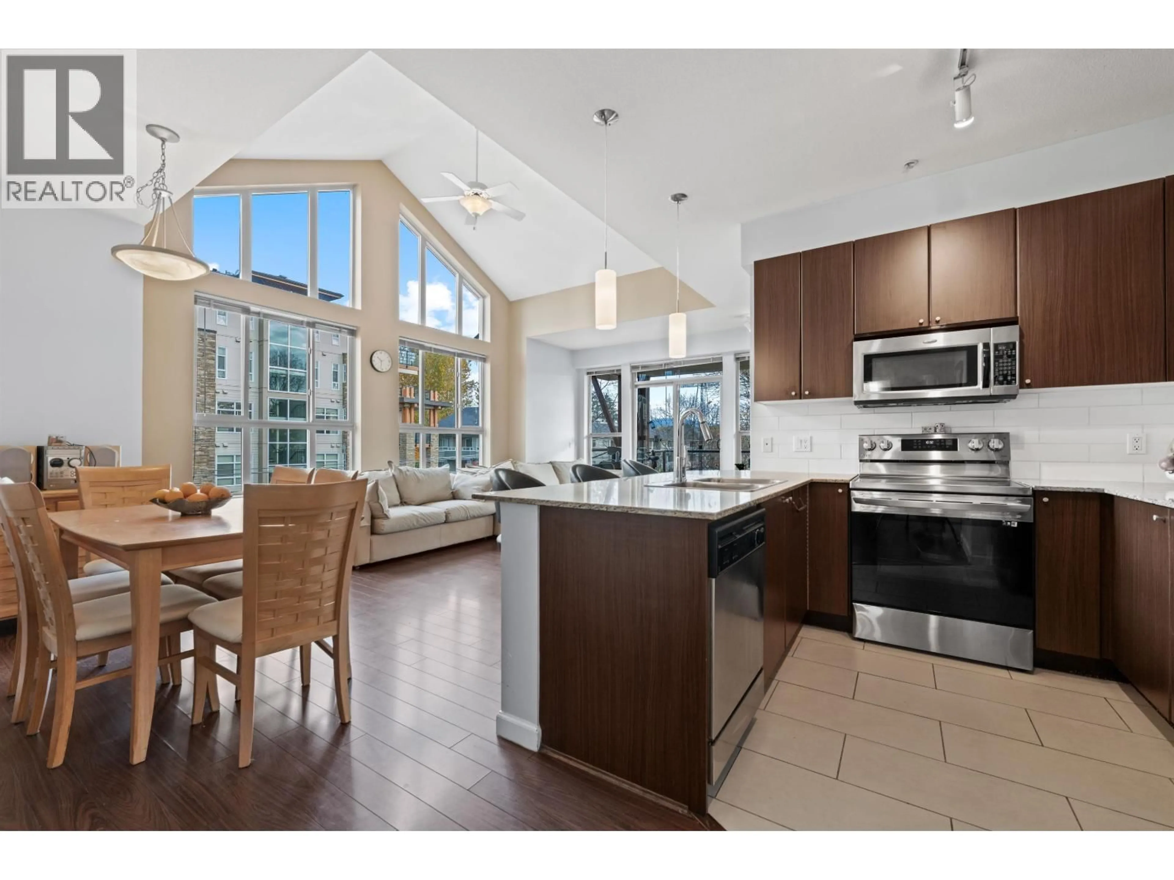 Open concept kitchen, unknown for 414 - 2484 WILSON AVENUE, Port Coquitlam British Columbia V3C0A5