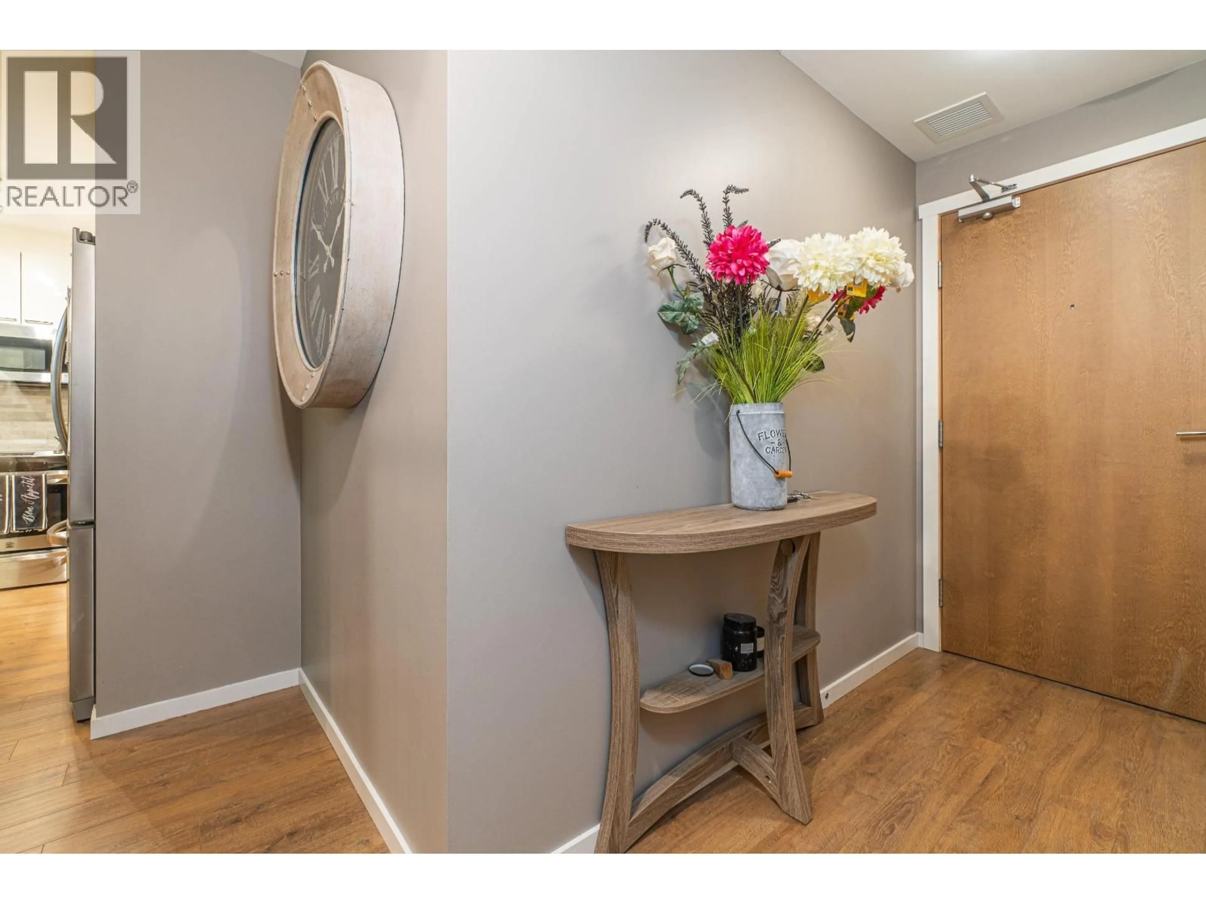 Indoor entryway for 202 - 210 LEBLEU STREET, Coquitlam British Columbia V3K4L6
