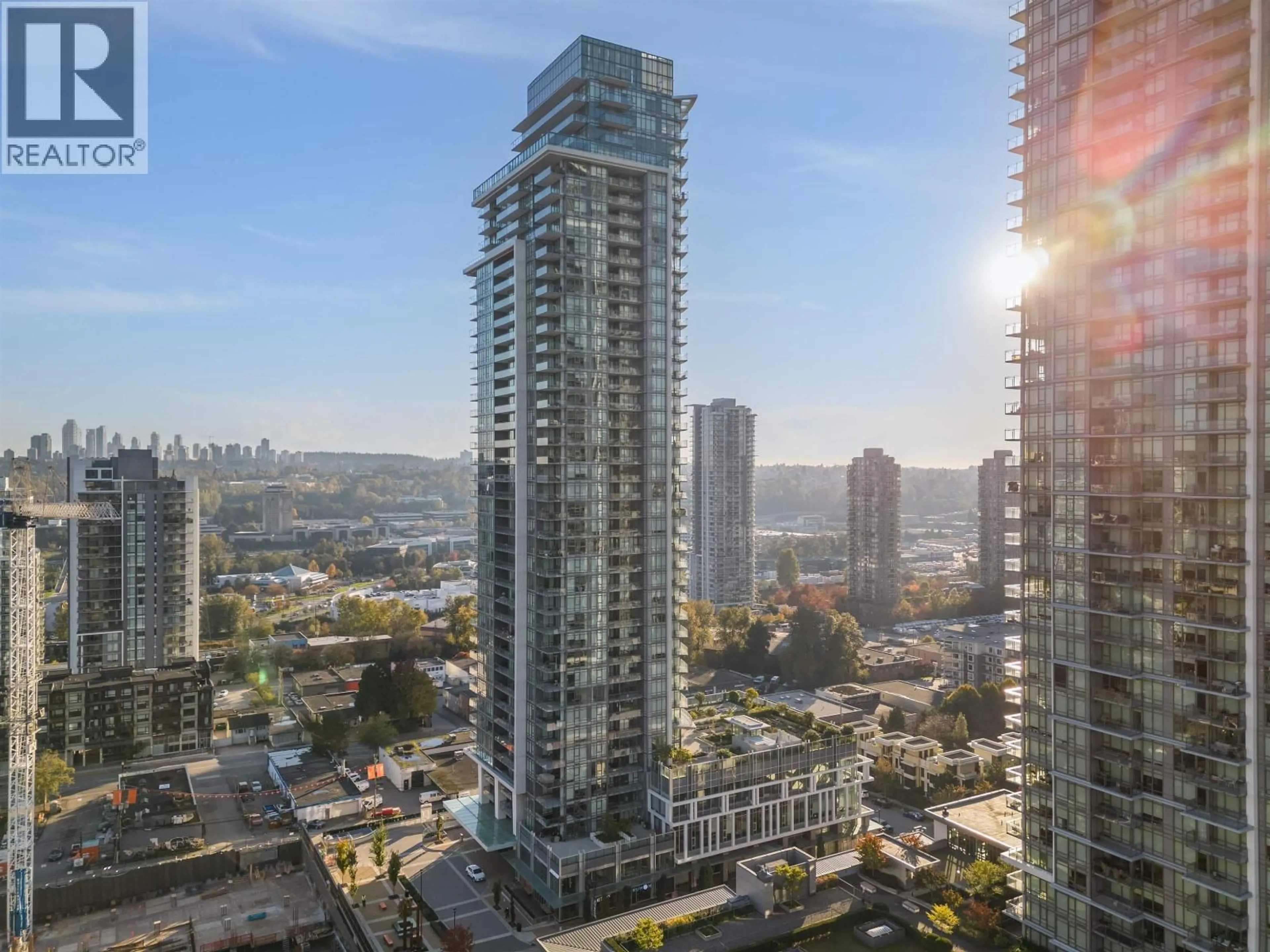 A pic from outside/outdoor area/front of a property/back of a property/a pic from drone, city buildings view from balcony for 1808 - 2085 SKYLINE COURT, Burnaby British Columbia V5C0M6