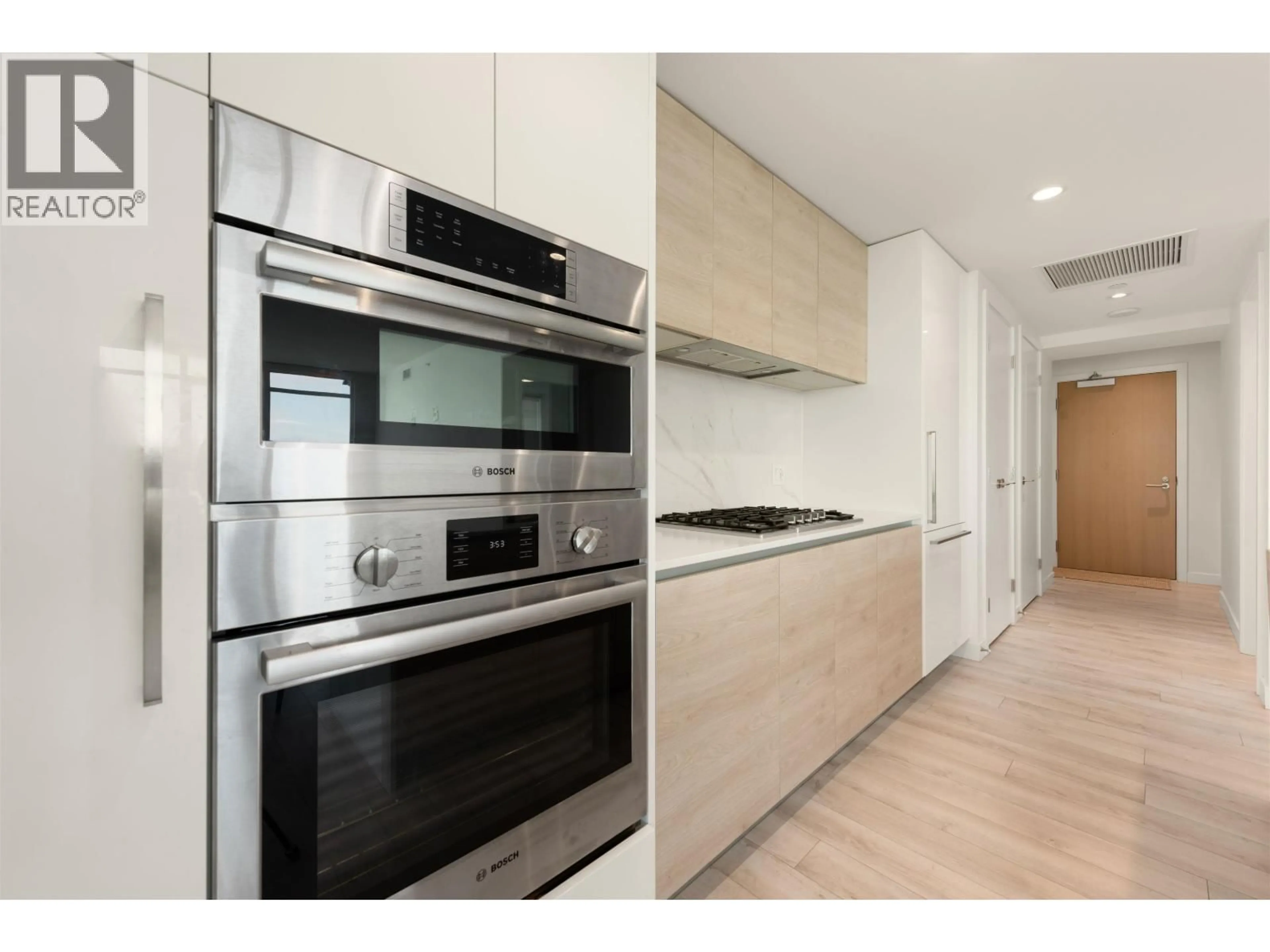 Standard kitchen, unknown for 1808 - 2085 SKYLINE COURT, Burnaby British Columbia V5C0M6