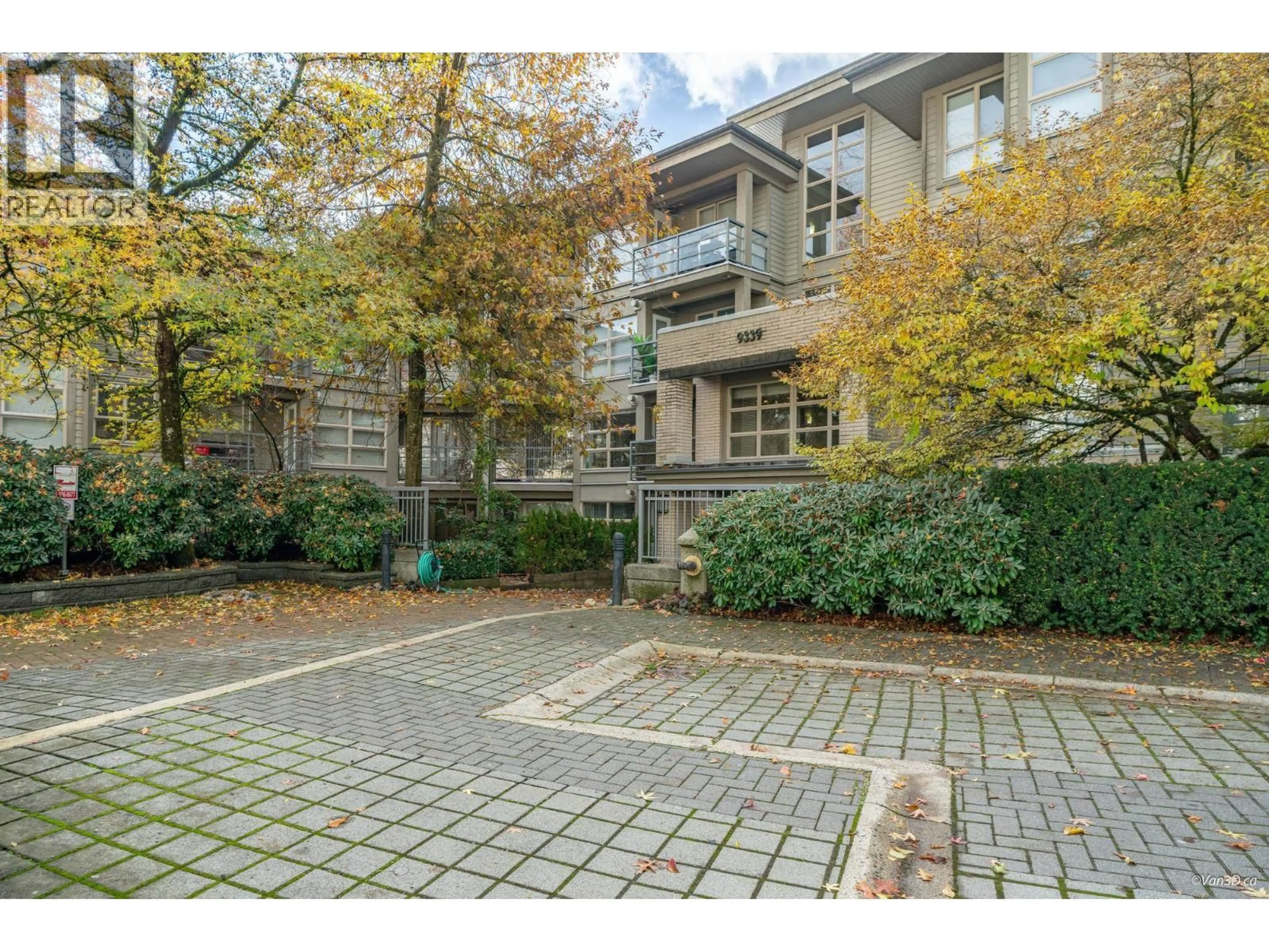 Patio, street for 505 - 9339 UNIVERSITY CRESCENT, Burnaby British Columbia V5A4Y1