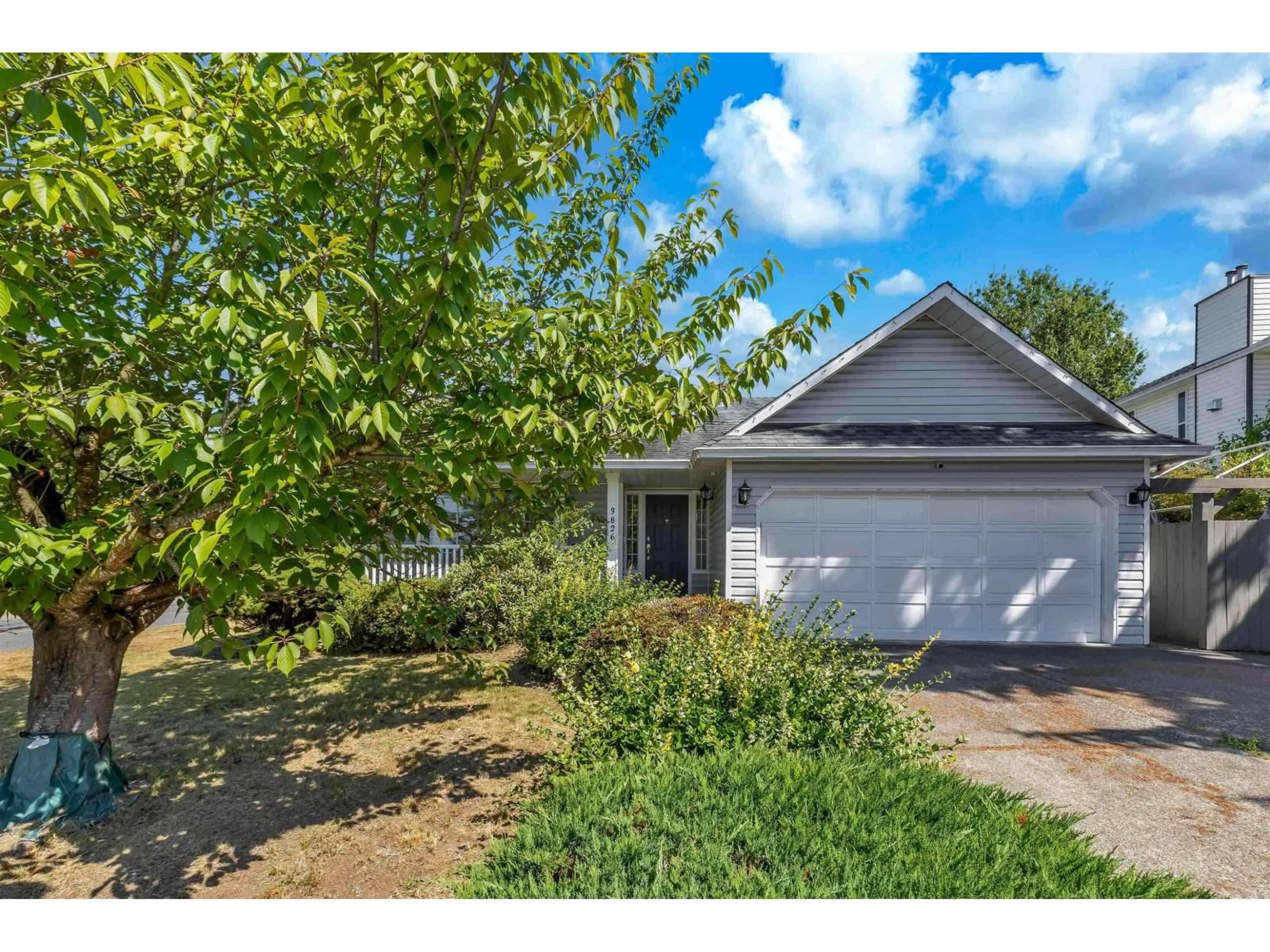 A pic from outside/outdoor area/front of a property/back of a property/a pic from drone, street for 3826 OLD CLAYBURN, Abbotsford British Columbia V3G1H8