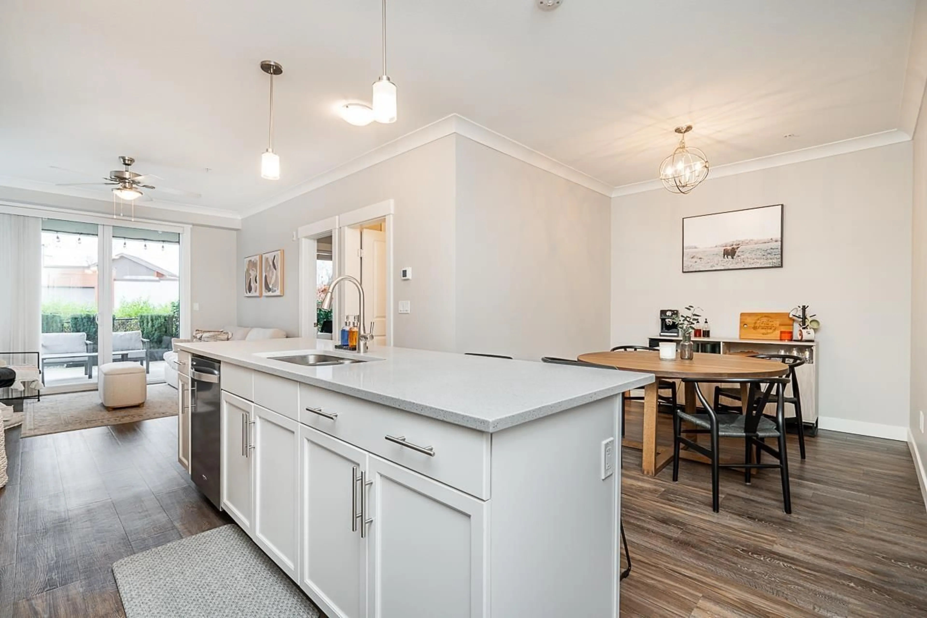 Open concept kitchen, unknown for 112 - 45761 STEVENSON ROAD, Chilliwack British Columbia V2R0Y7