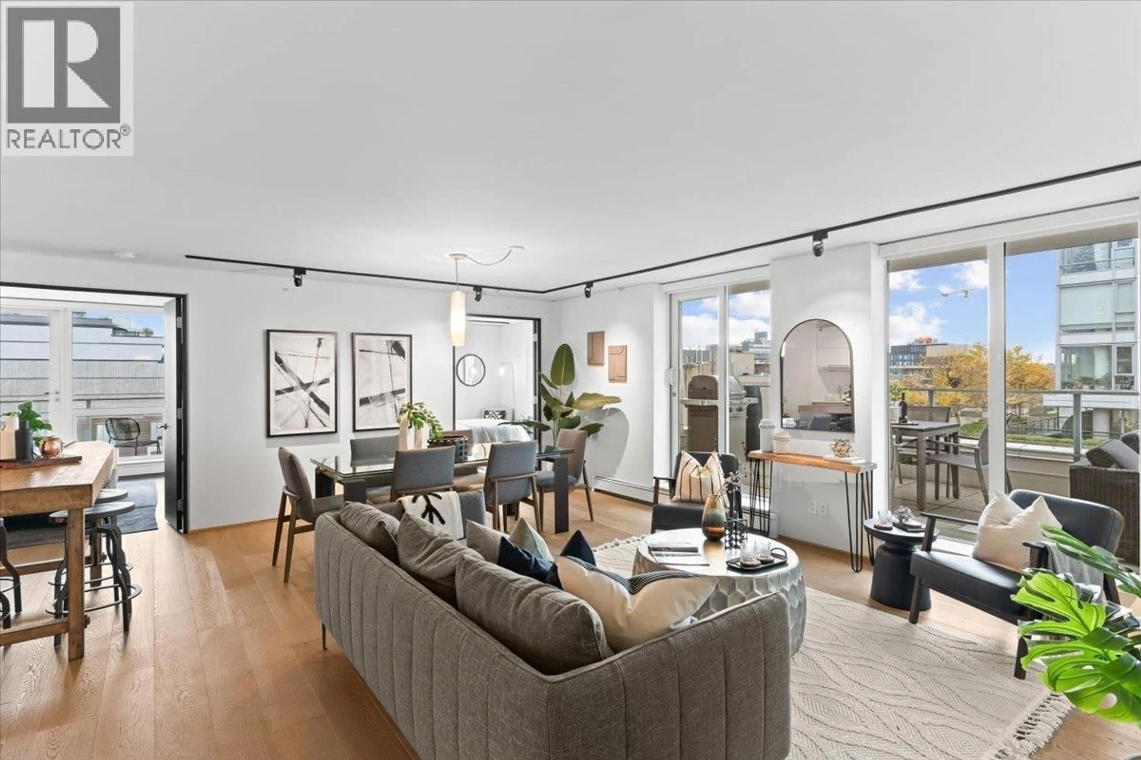 Living room with furniture, unknown for 912 - 189 KEEFER STREET, Vancouver British Columbia V6A0C8