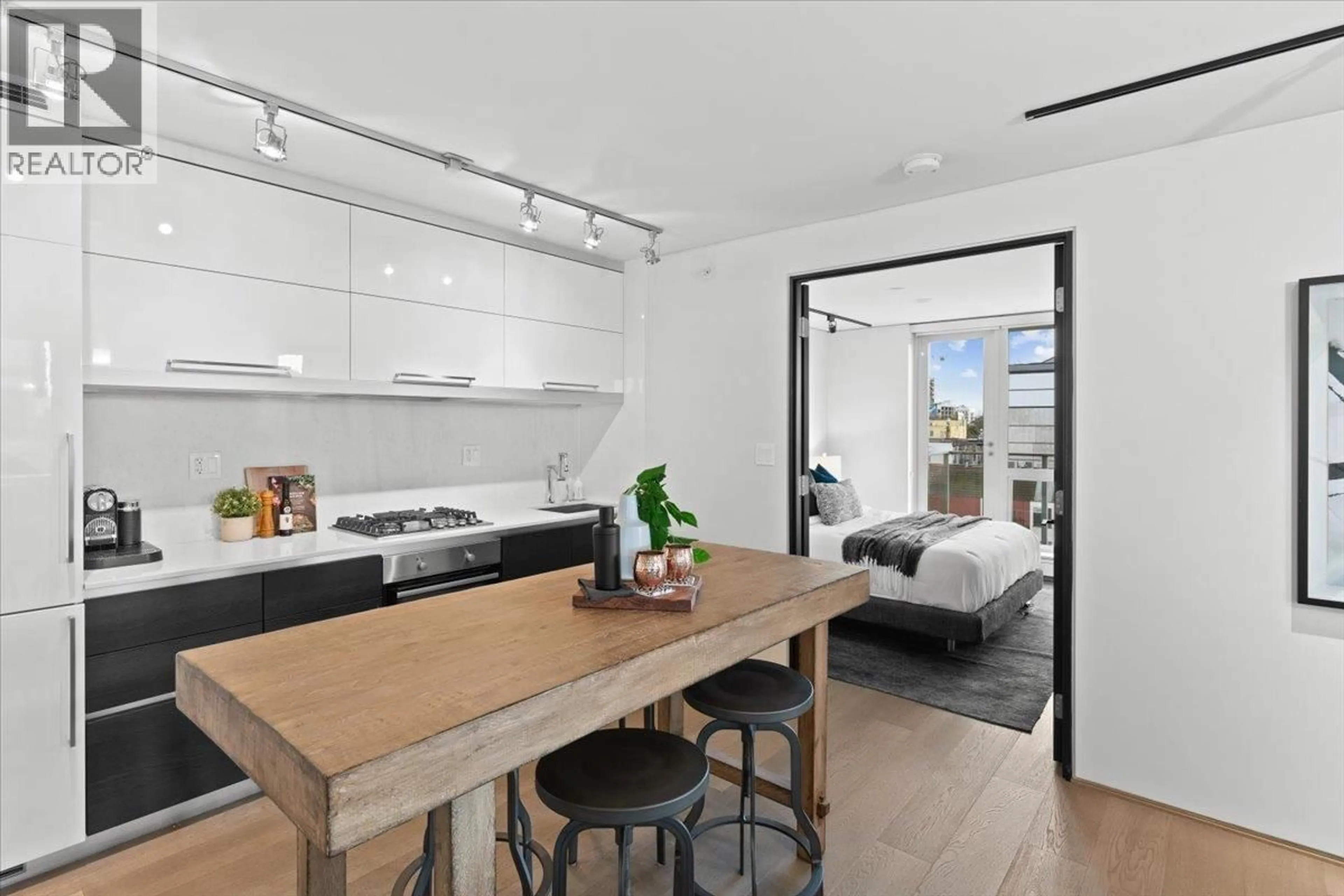 Open concept kitchen, unknown for 912 - 189 KEEFER STREET, Vancouver British Columbia V6A0C8