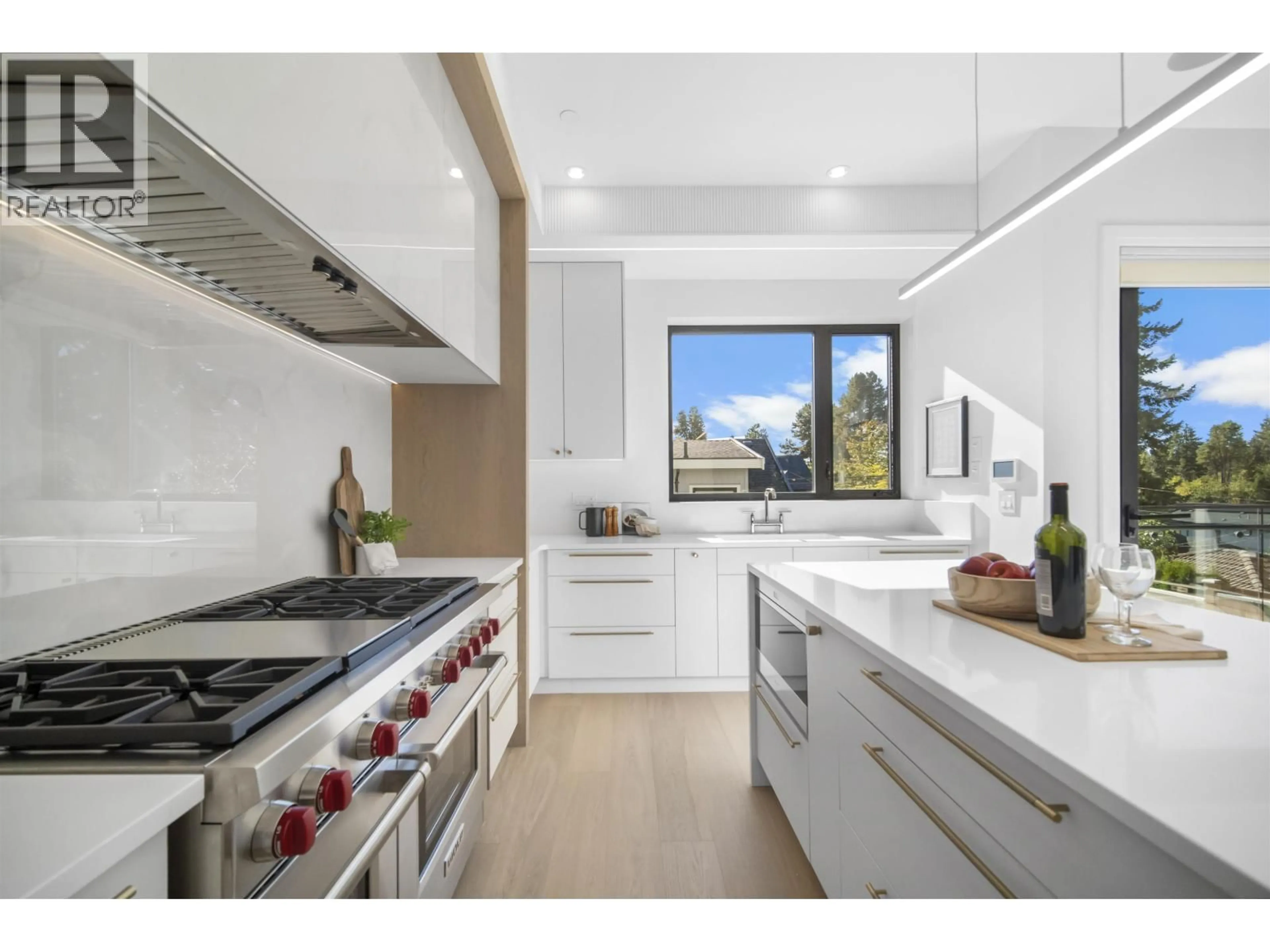 Contemporary kitchen, unknown for 3940 24TH AVENUE, Vancouver British Columbia V6S1M2