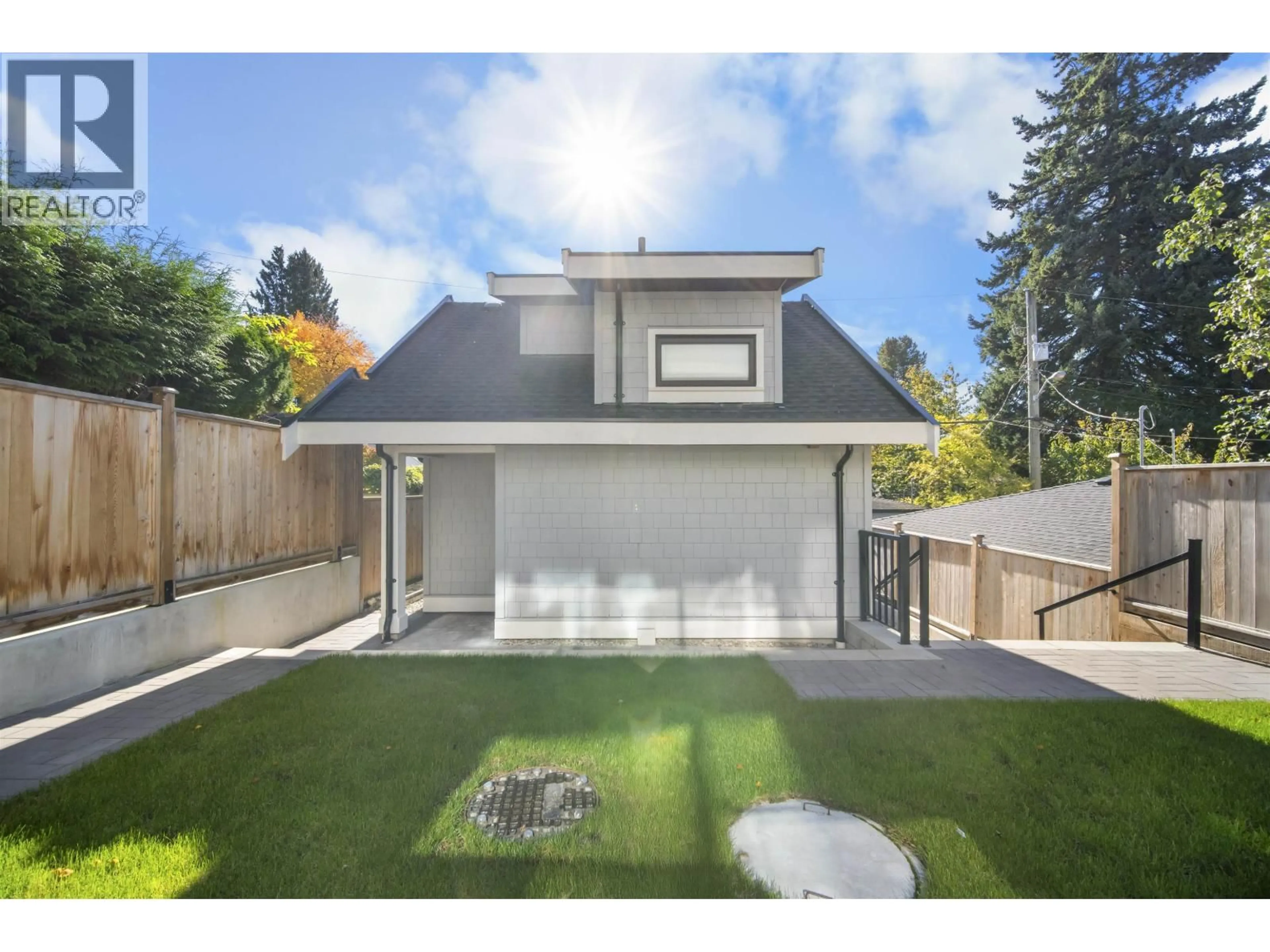 Unknown for 3940 24TH AVENUE, Vancouver British Columbia V6S1M2