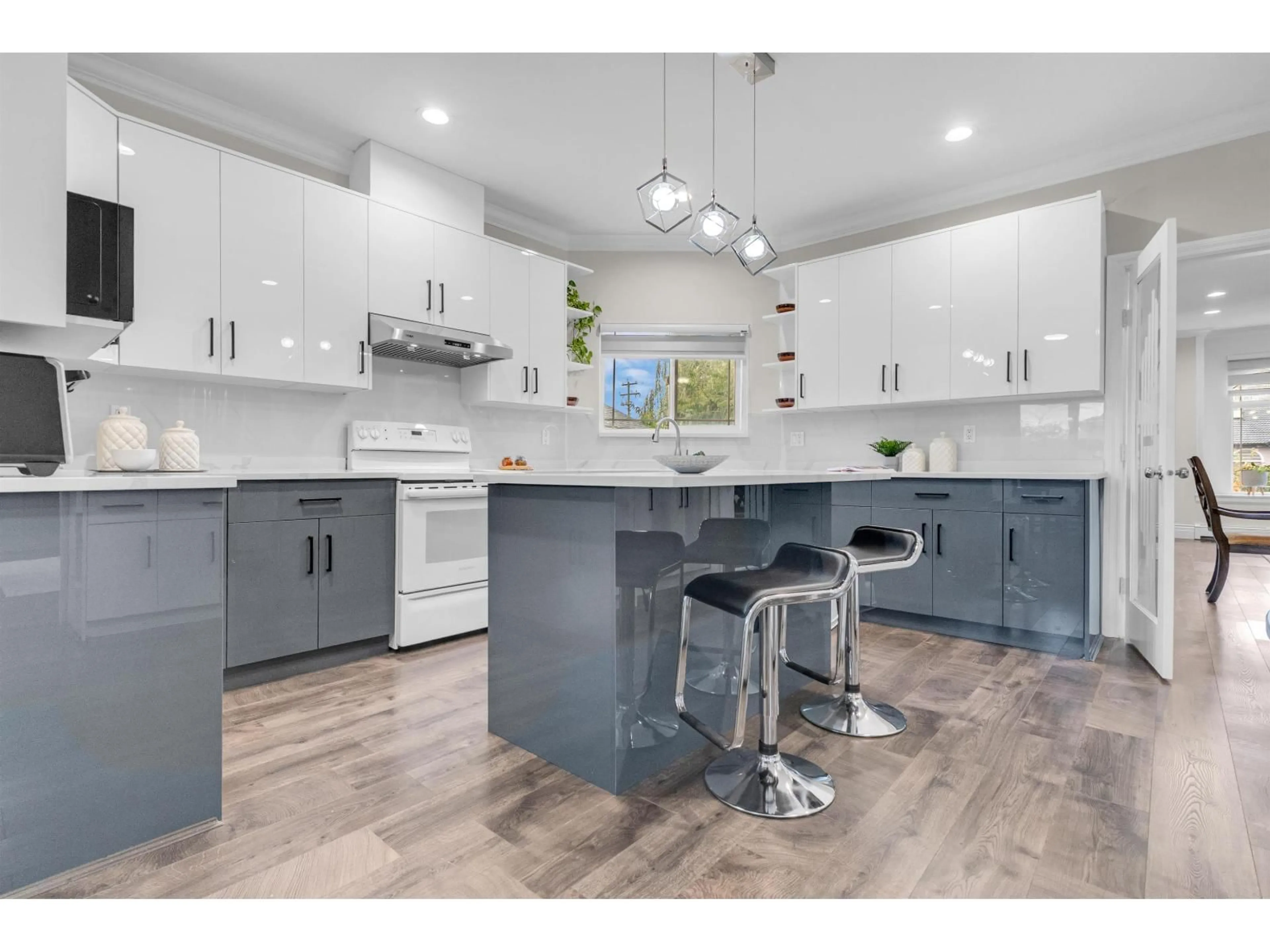 Open concept kitchen, unknown for 13185 73 AVENUE, Surrey British Columbia V3W2R4