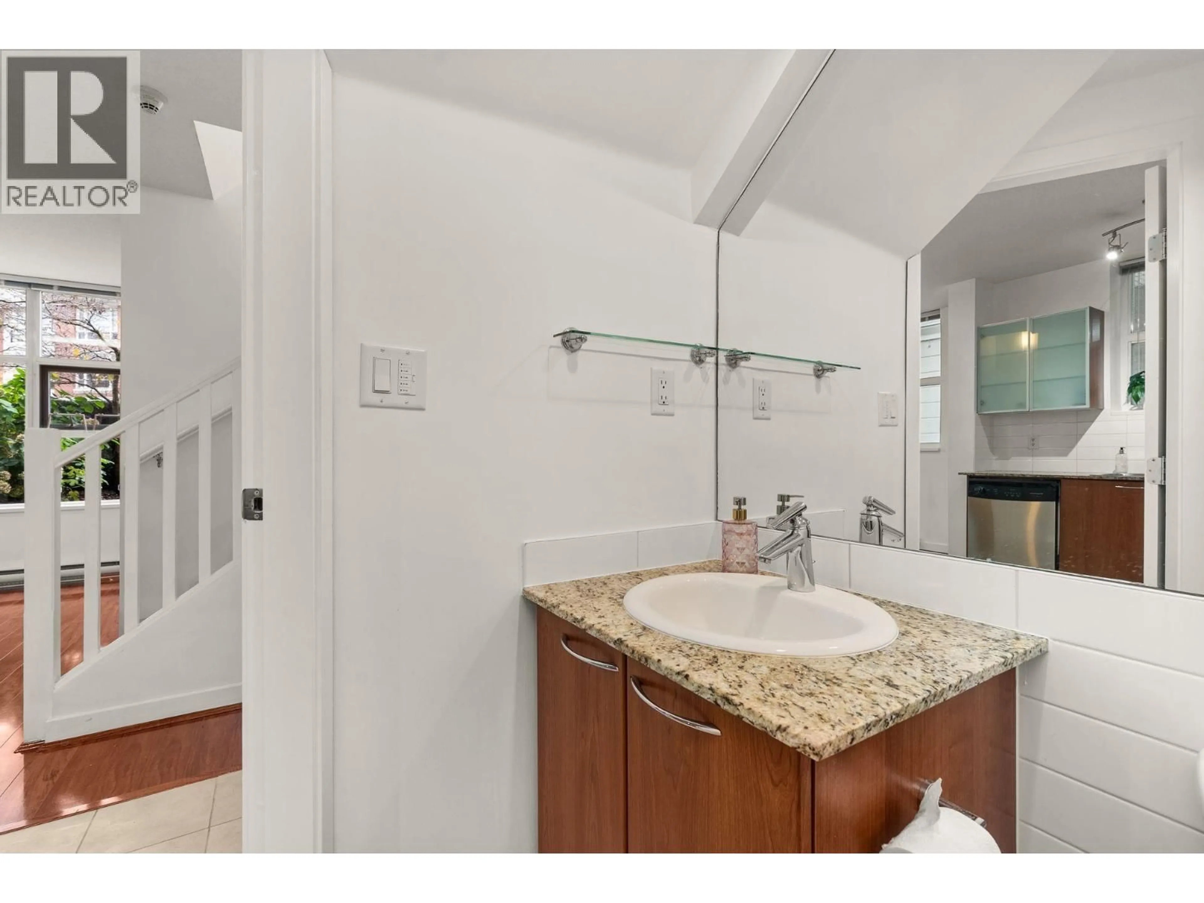 Standard bathroom, ceramic/tile floor for 1468 CEDAR COTTAGE MEWS, Vancouver British Columbia V5N5Z1