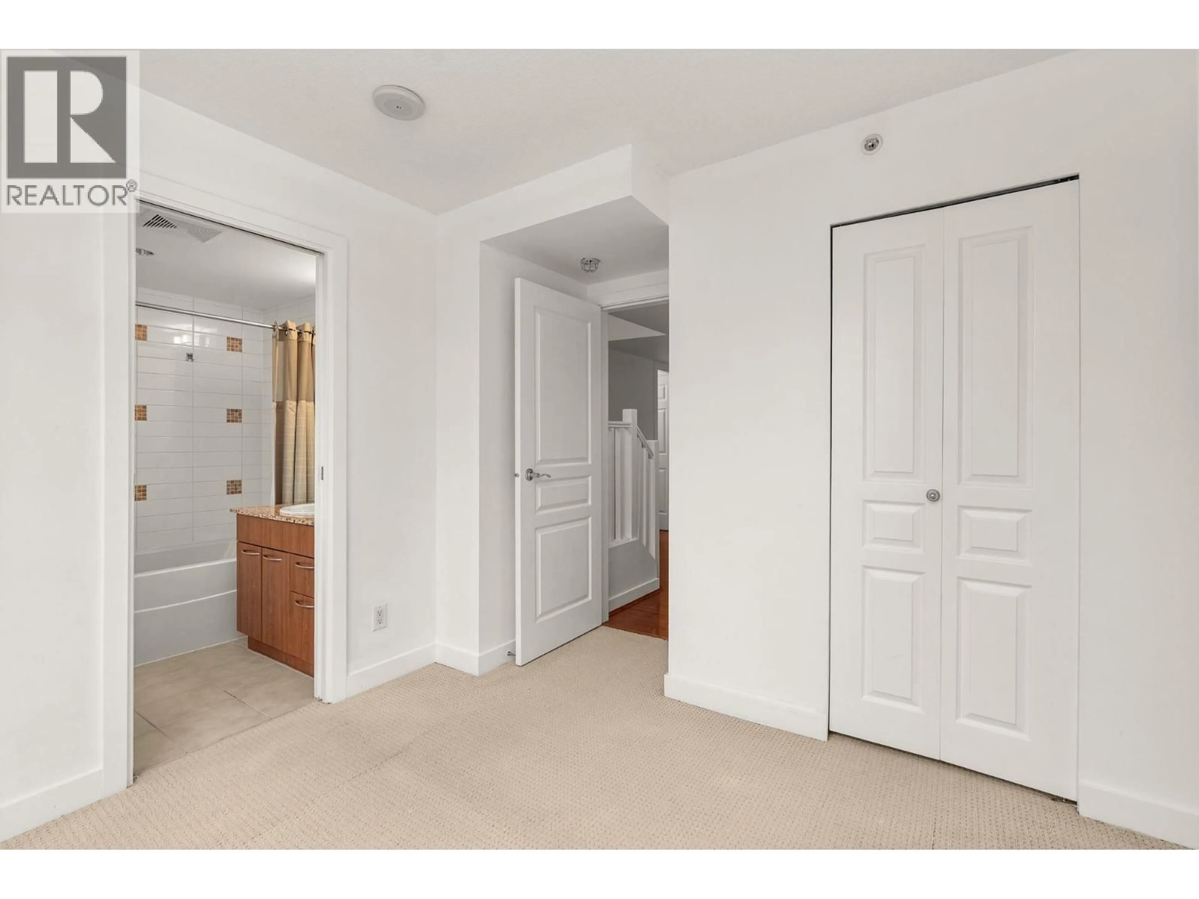 Unknown for 1468 CEDAR COTTAGE MEWS, Vancouver British Columbia V5N5Z1