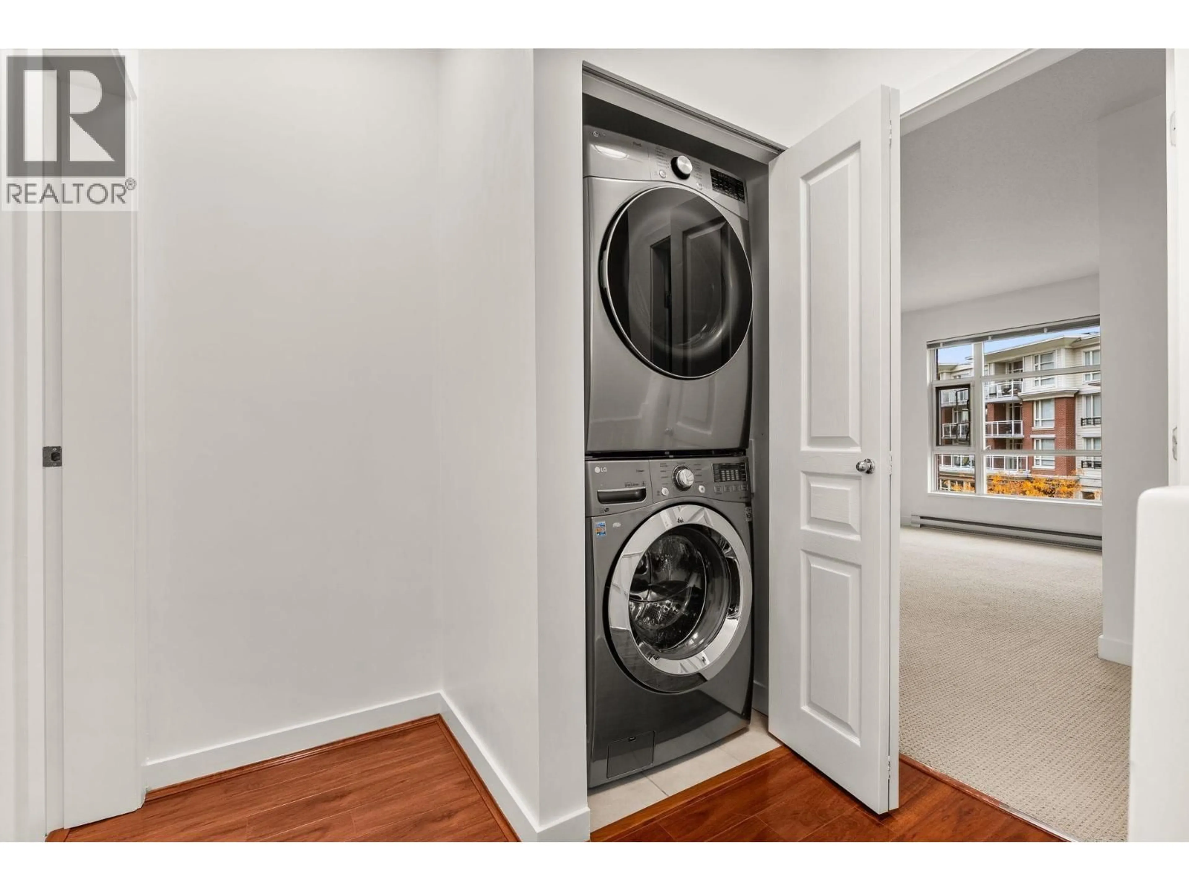 Laundry room for 1468 CEDAR COTTAGE MEWS, Vancouver British Columbia V5N5Z1