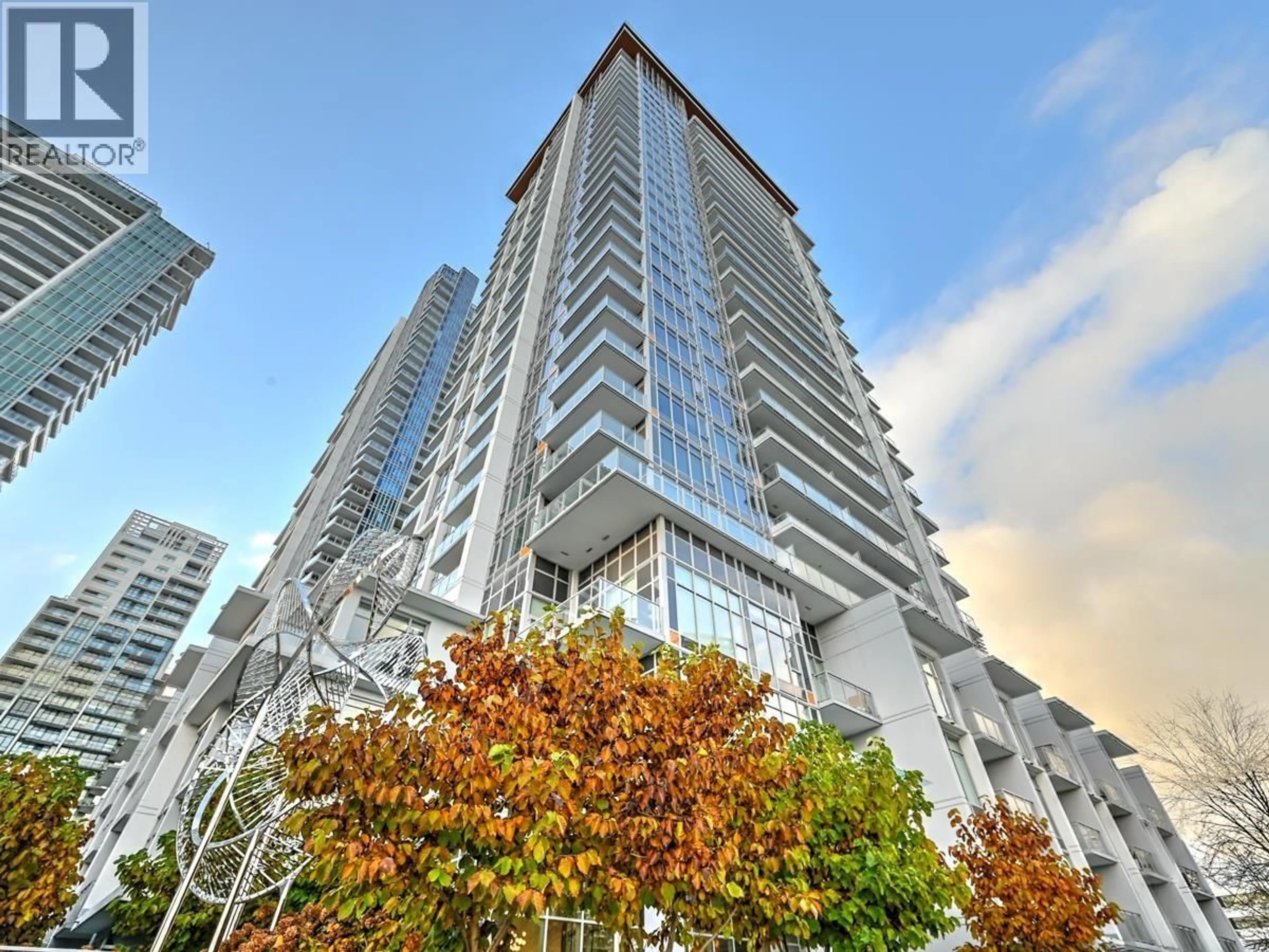 Indoor foyer for 301 - 2351 BETA AVENUE, Burnaby British Columbia V5C0M2