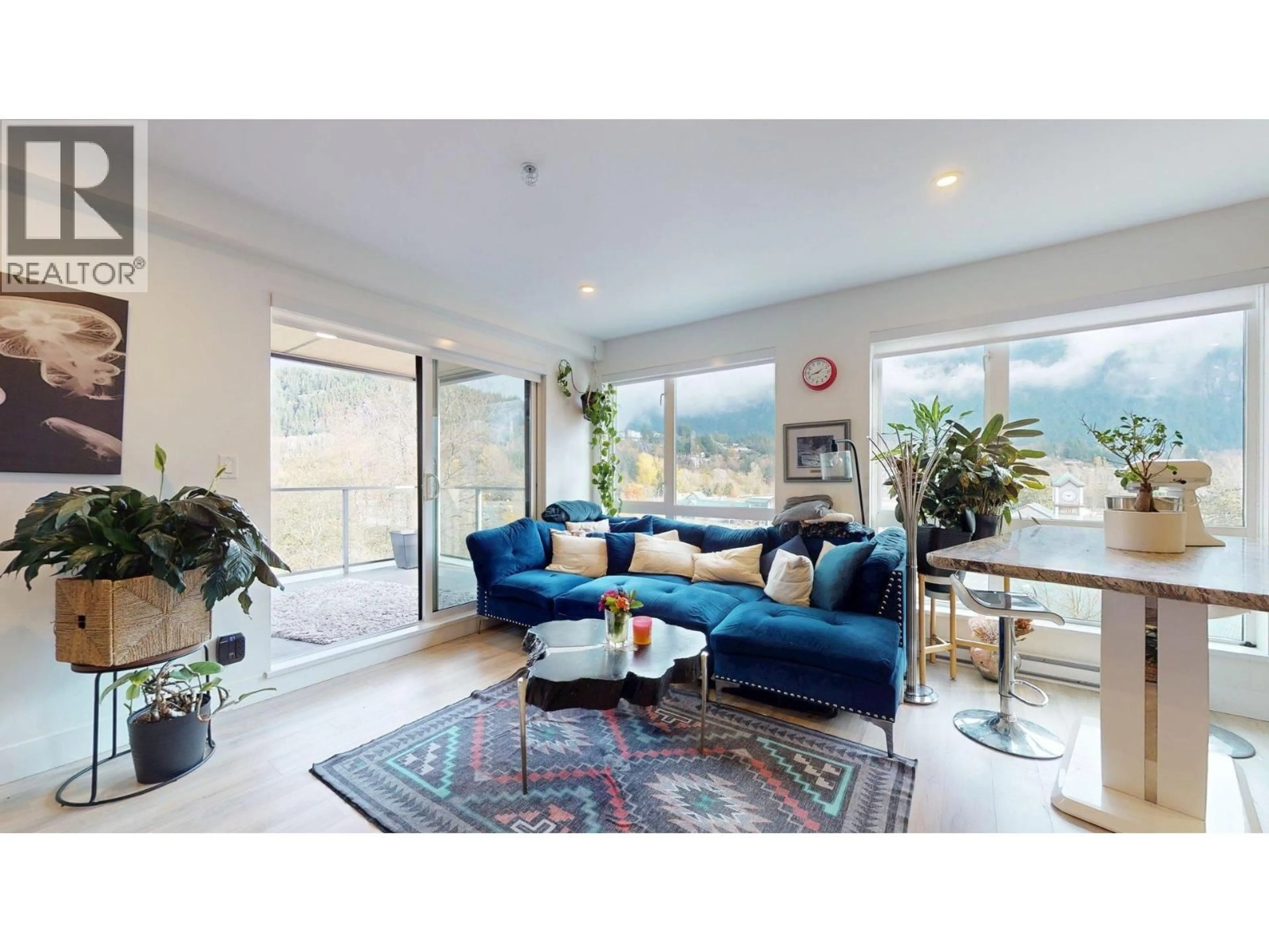 Living room with furniture, unknown for 604 - 38362 BUCKLEY AVENUE, Squamish British Columbia V8B0J8