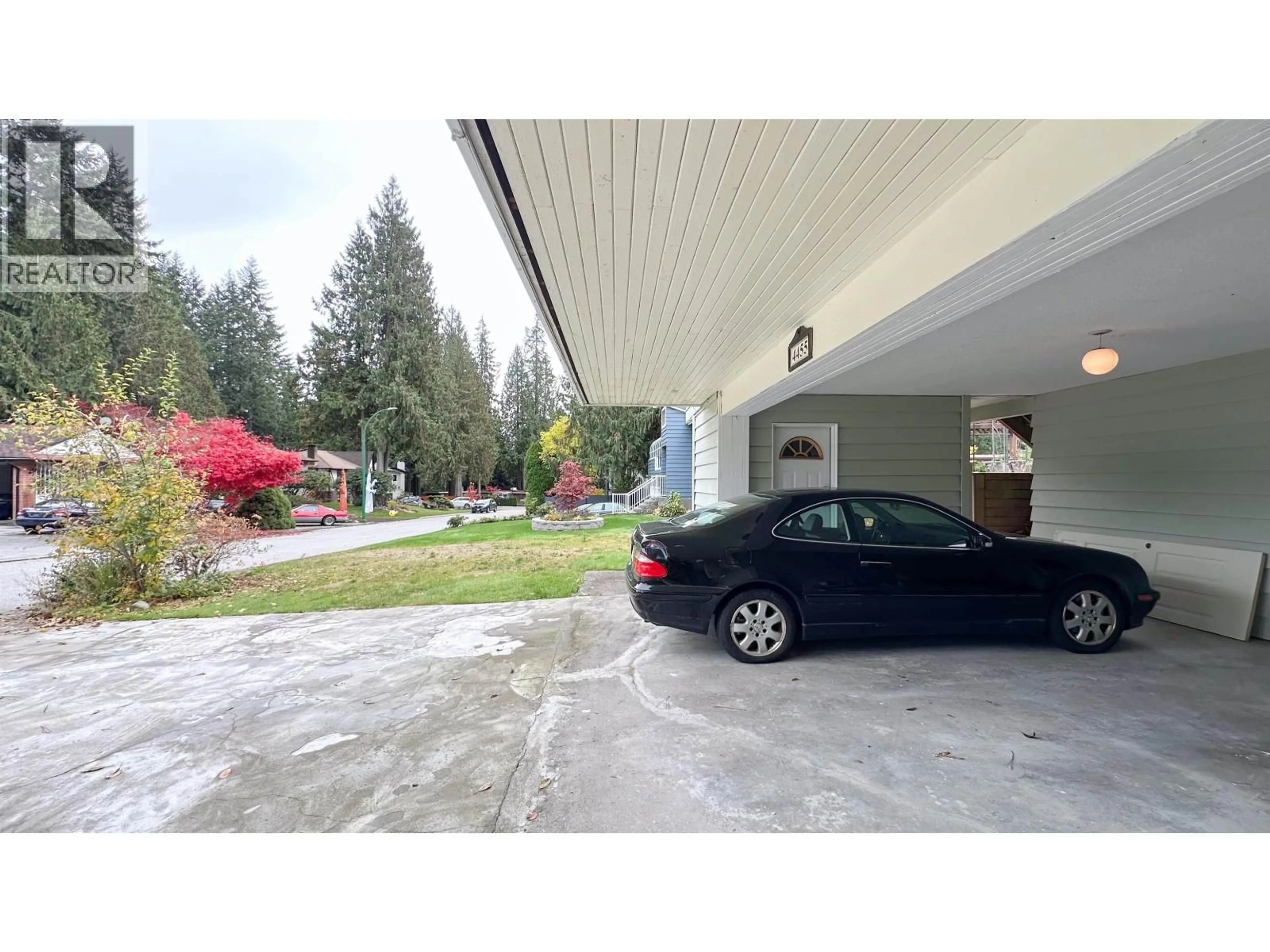 Indoor garage for 4455 JEROME PLACE, North Vancouver British Columbia V7K2V8