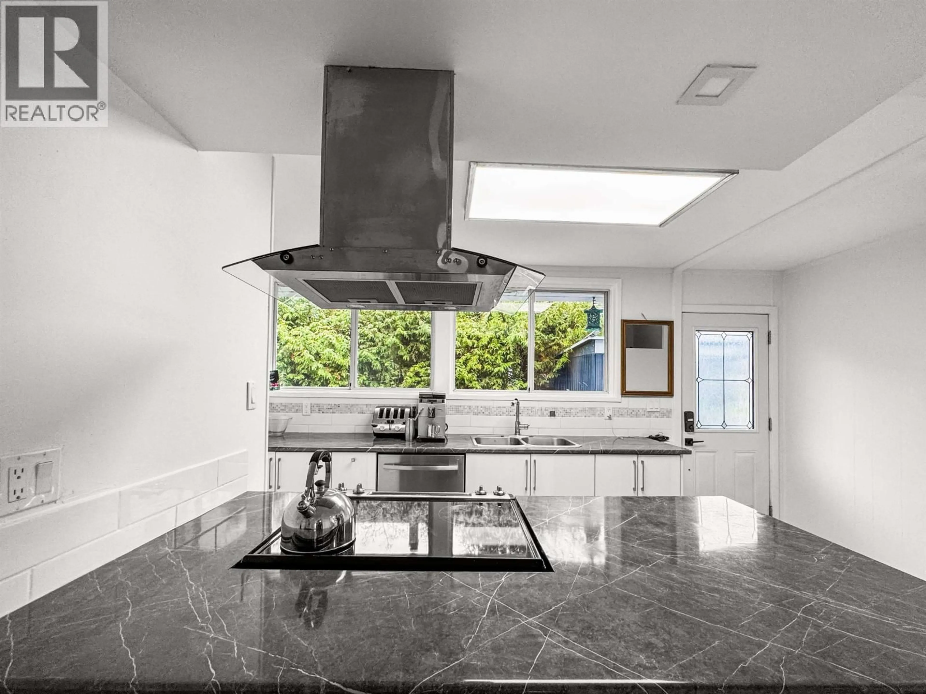 Contemporary kitchen, unknown for 87 SWALLOW STREET, Kitimat British Columbia V8C1K6