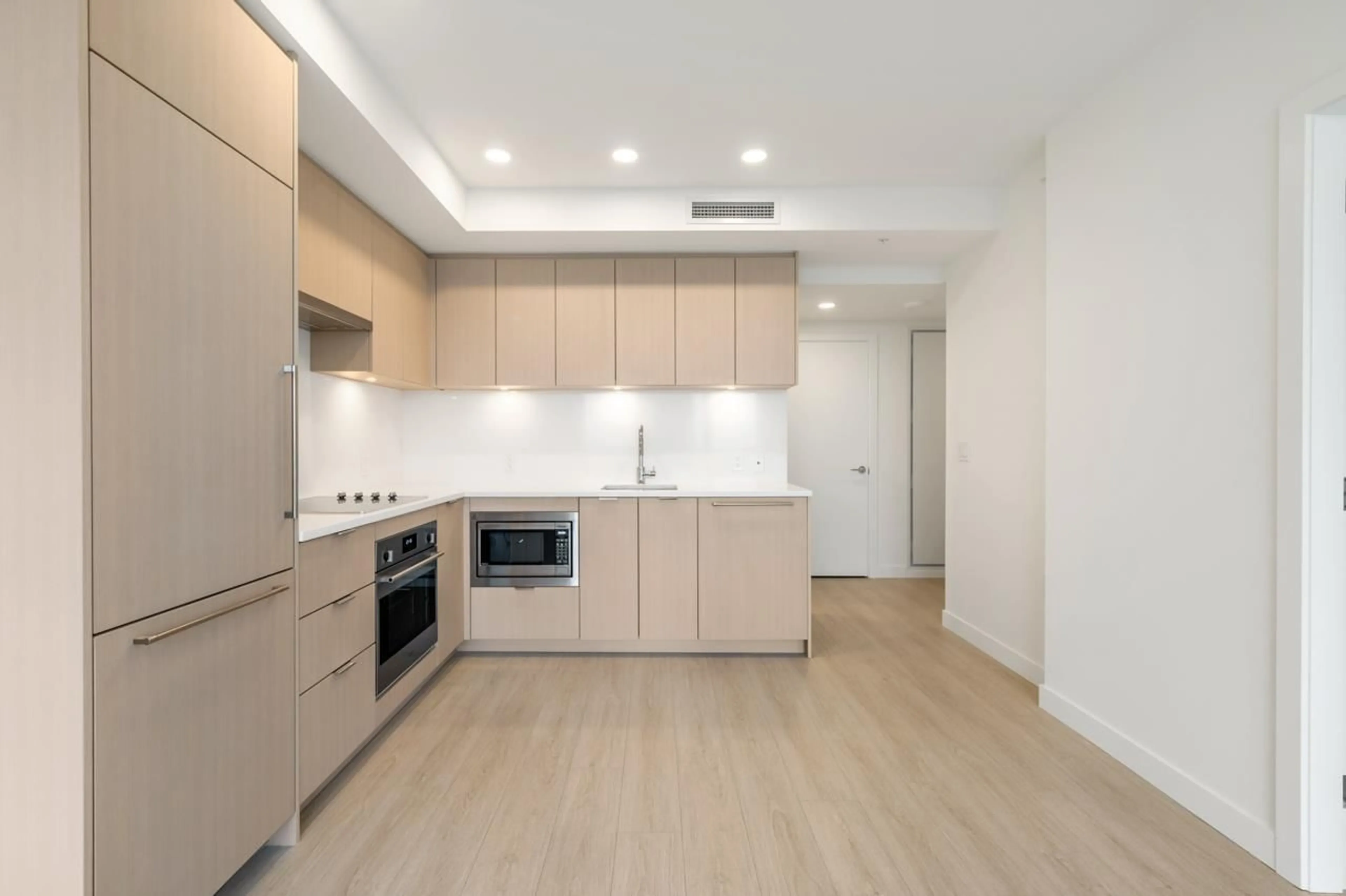 Standard kitchen, unknown for 2606 - 13675 107A AVENUE, Surrey British Columbia V3T0X2