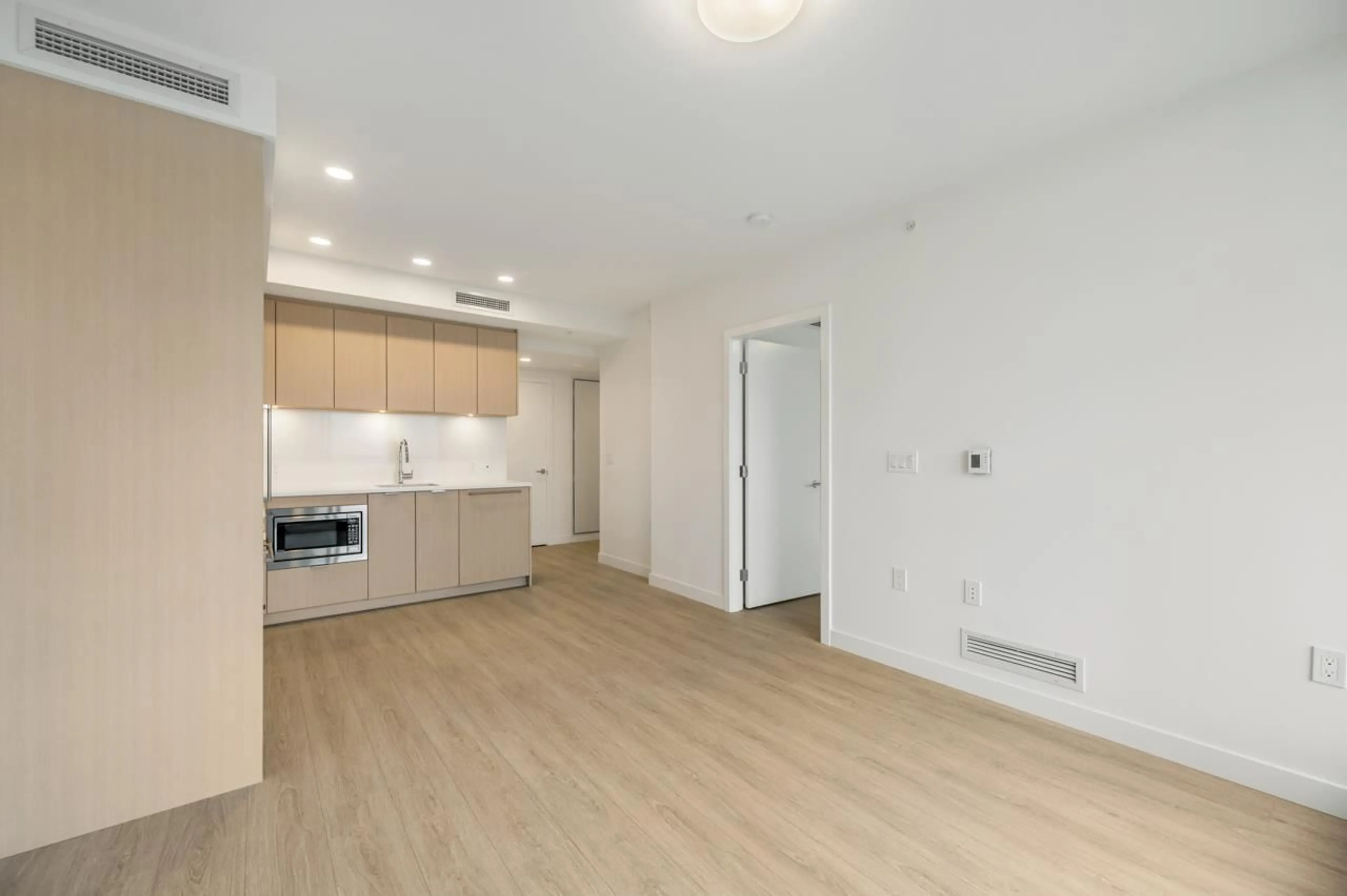 A pic of a room for 2606 - 13675 107A AVENUE, Surrey British Columbia V3T0X2