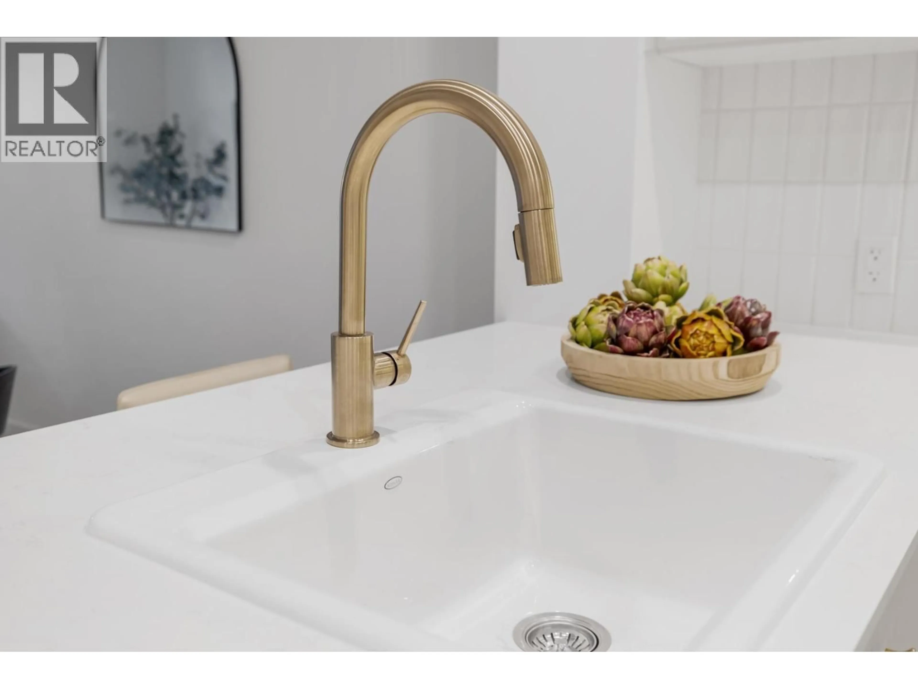 Contemporary bathroom, ceramic/tile floor for 109 - 708 EDGAR AVENUE, Coquitlam British Columbia V3K2J4