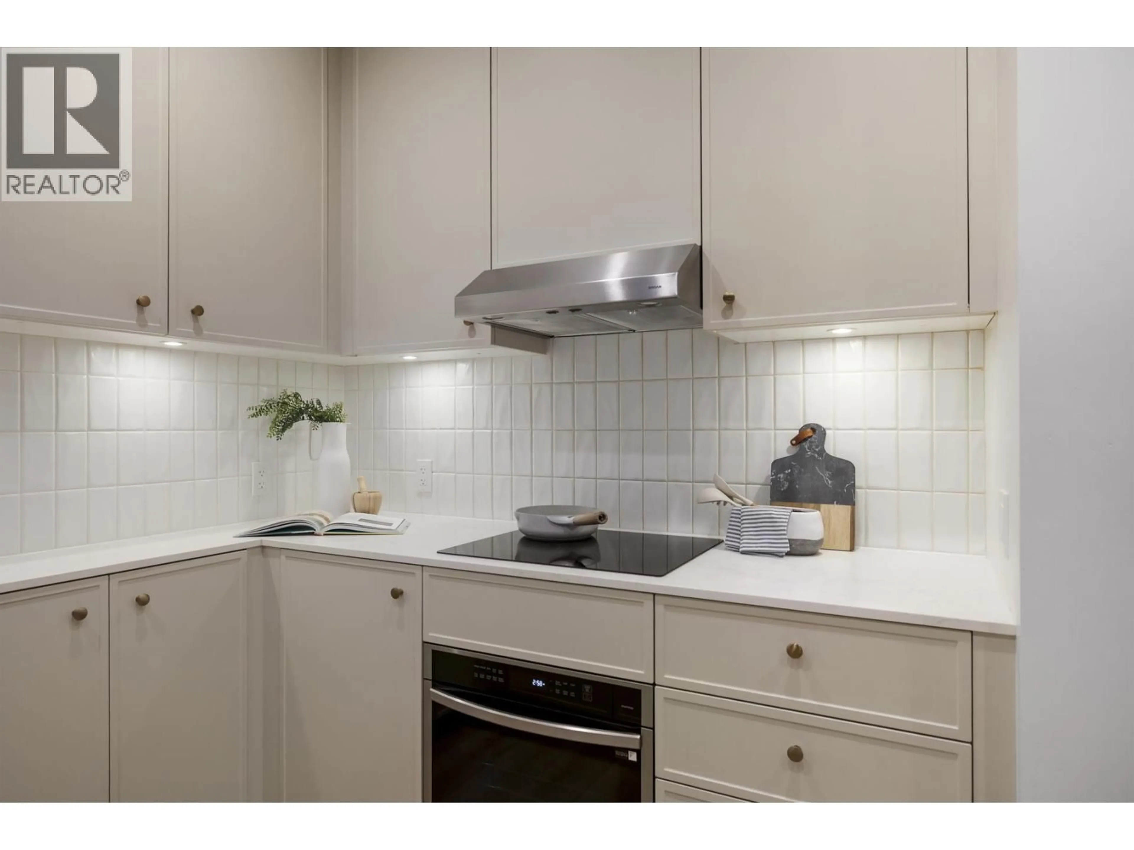 Standard kitchen, unknown for 109 - 708 EDGAR AVENUE, Coquitlam British Columbia V3K2J4