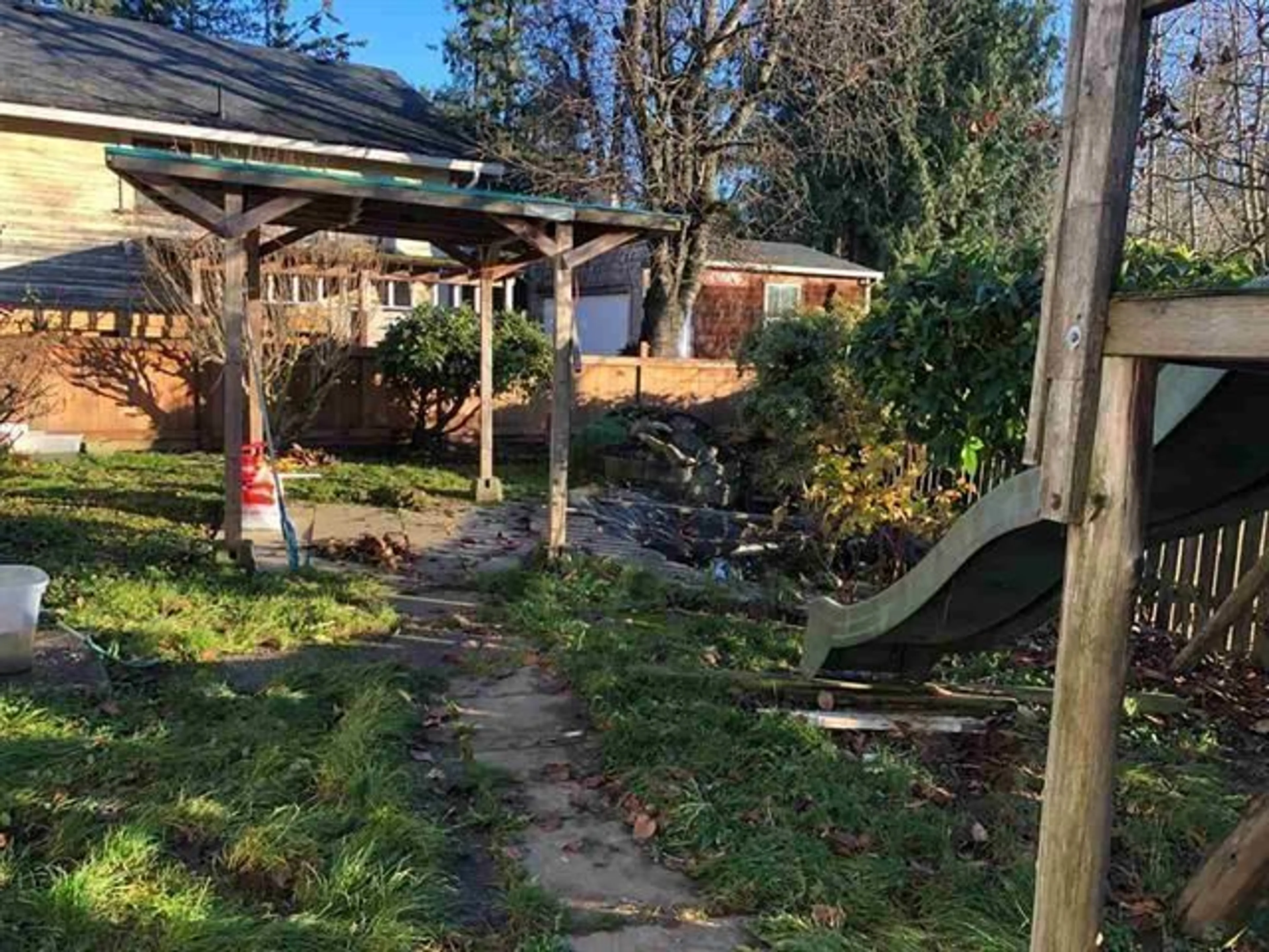A pic from outside/outdoor area/front of a property/back of a property/a pic from drone, street for 34008 OLD YALE, Abbotsford British Columbia V2S2K2
