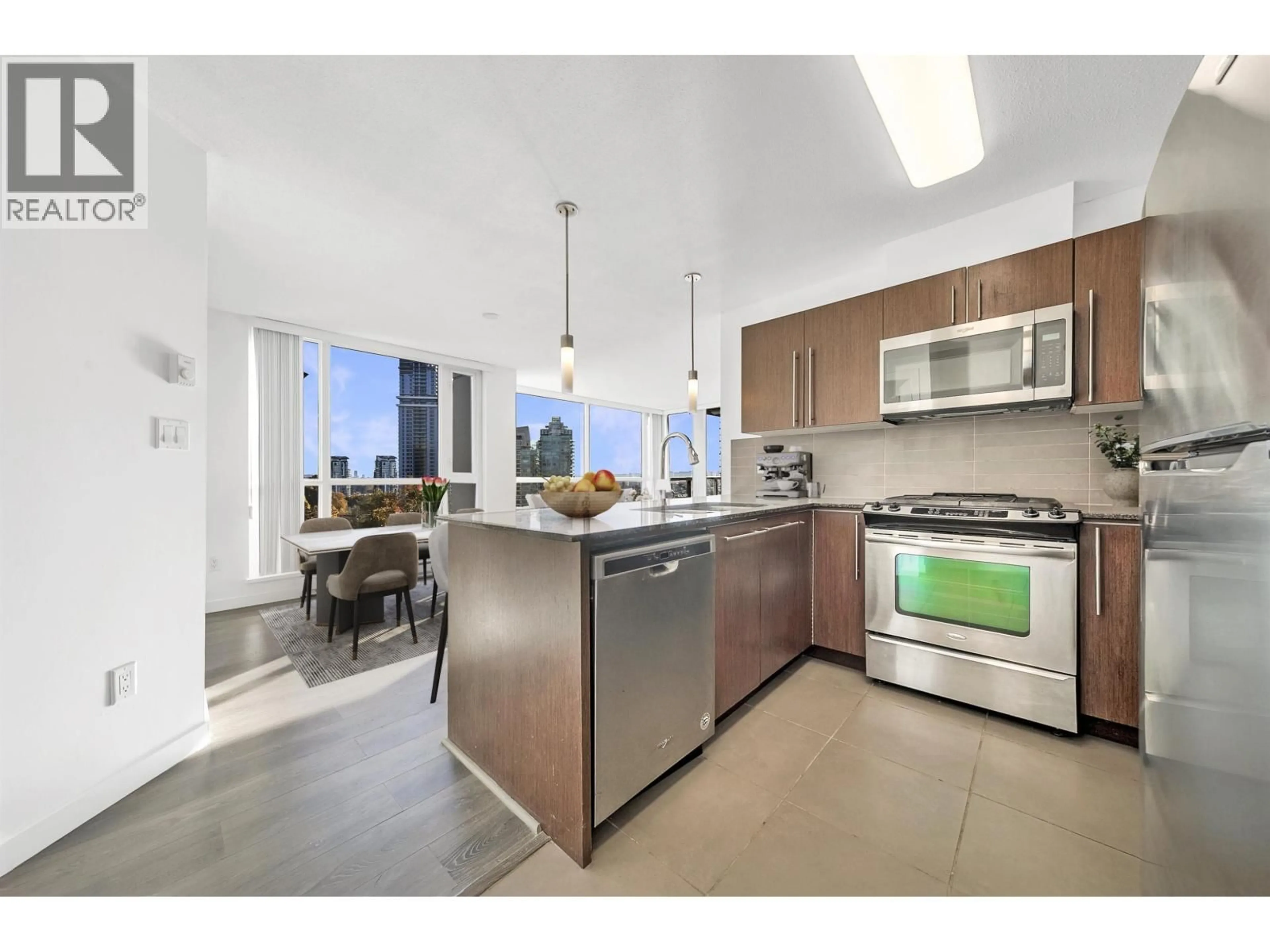 Open concept kitchen, ceramic/tile floor for 907 - 4888 BRENTWOOD DRIVE, Burnaby British Columbia V5C0C6