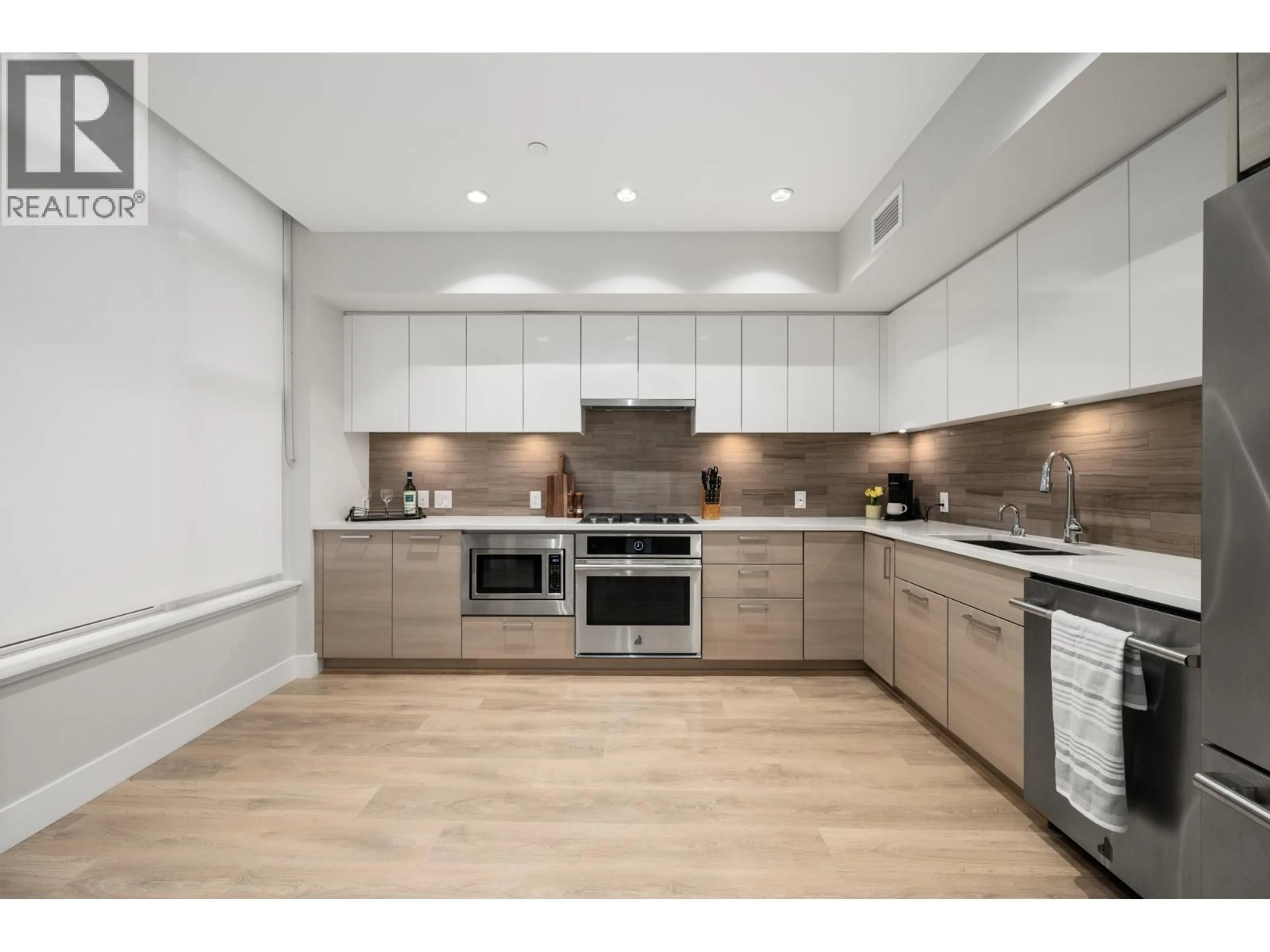 Open concept kitchen, unknown for 3482 MARINE WAY, Vancouver British Columbia V5S0H1