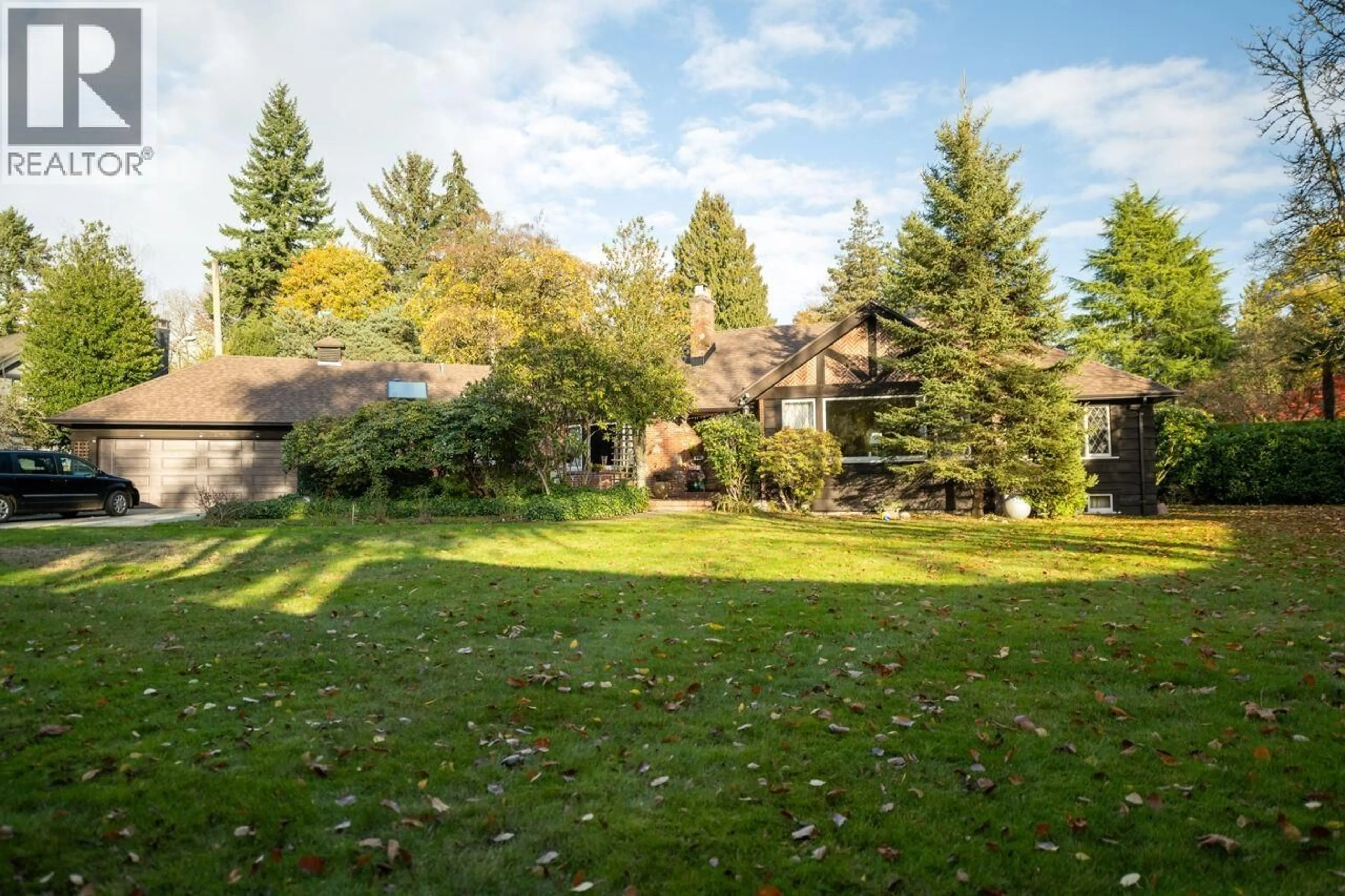 A pic from outside/outdoor area/front of a property/back of a property/a pic from drone, forest/trees view for 6476 ADERA STREET, Vancouver British Columbia V6M3J8
