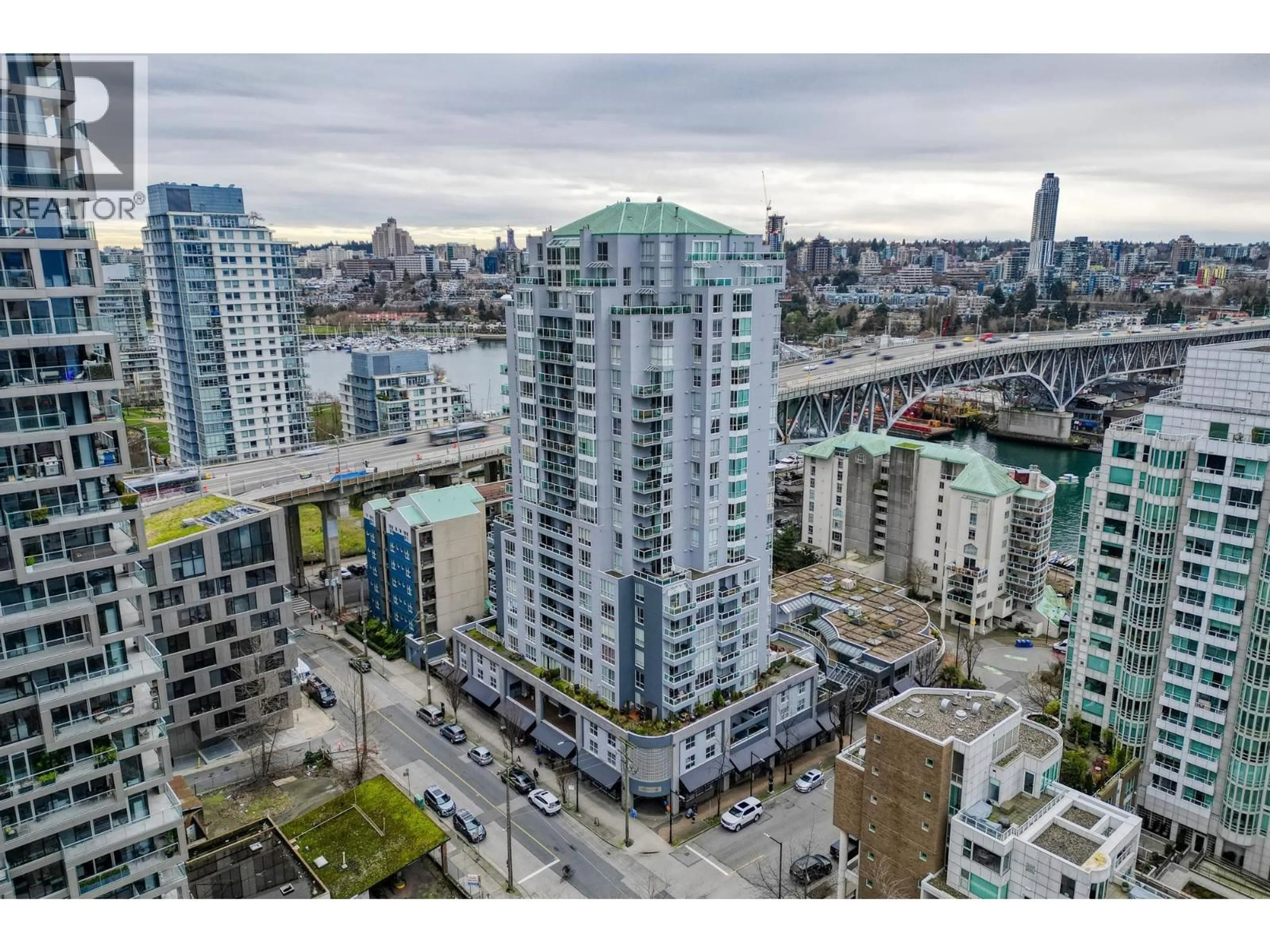 A pic from outside/outdoor area/front of a property/back of a property/a pic from drone, city buildings view from balcony for 902 - 1500 HOWE STREET, Vancouver British Columbia V6Z2N1