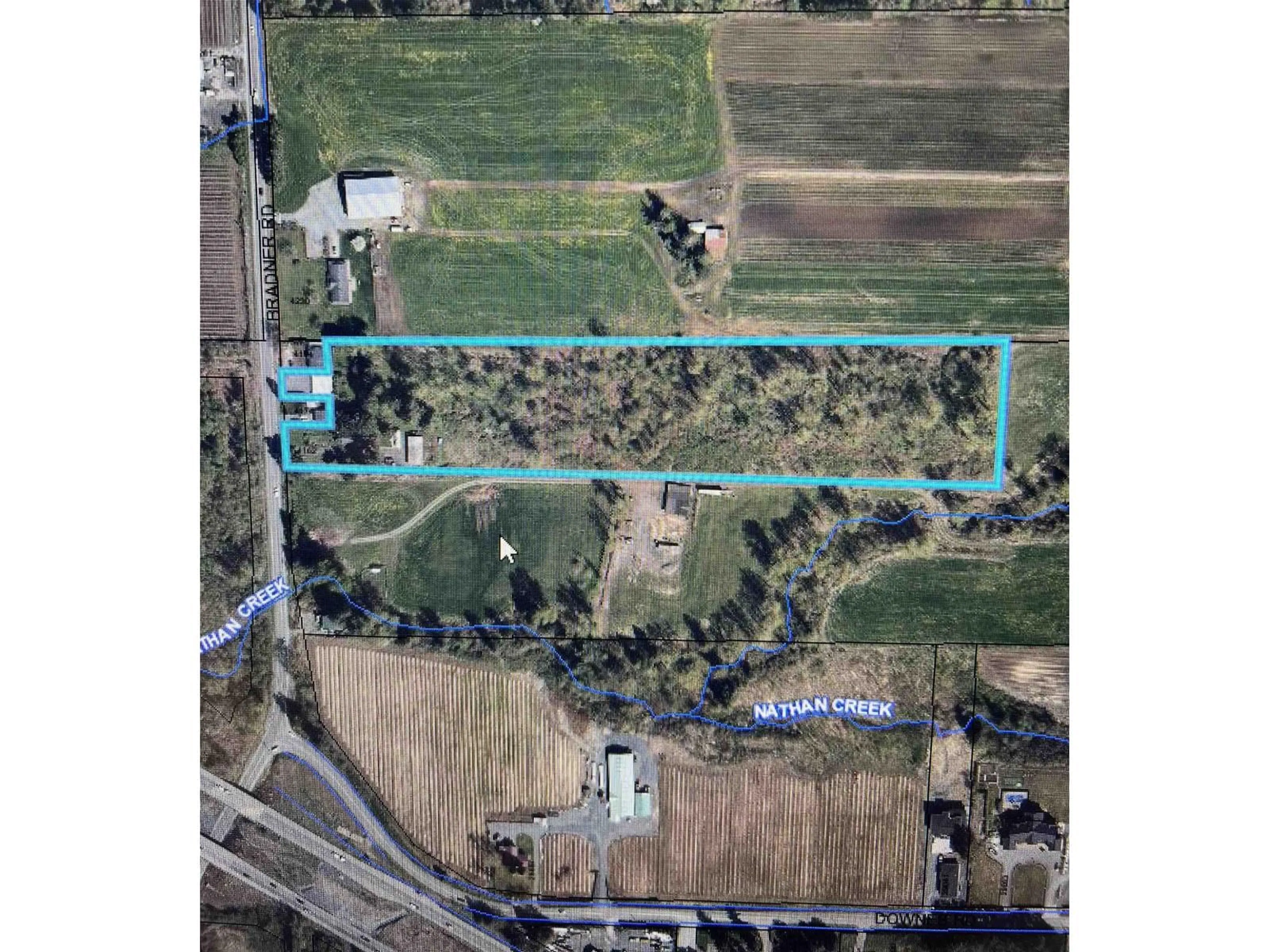 A pic from outside/outdoor area/front of a property/back of a property/a pic from drone, street for 4162 BRADNER, Abbotsford British Columbia V4X1S8