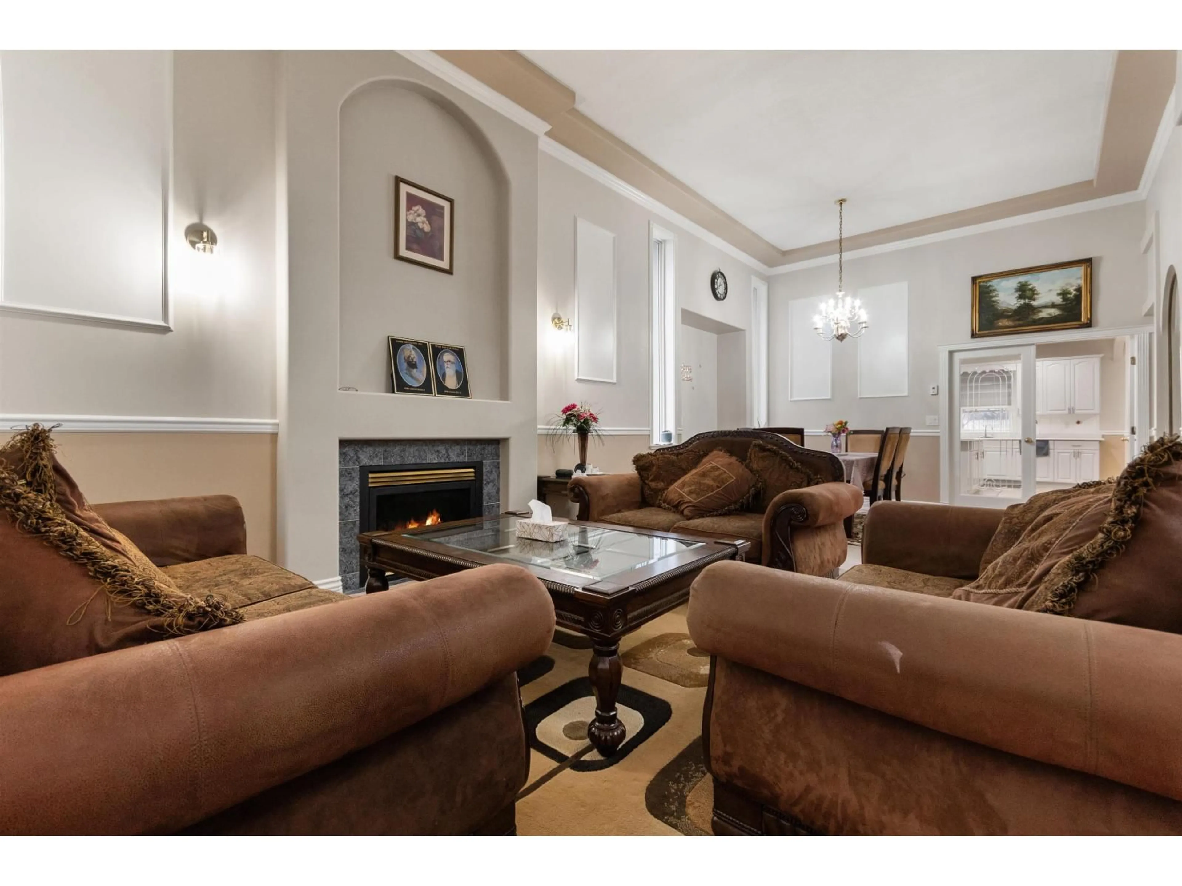 Living room with furniture, unknown for 31520 RIDGEVIEW, Abbotsford British Columbia V2T6R9