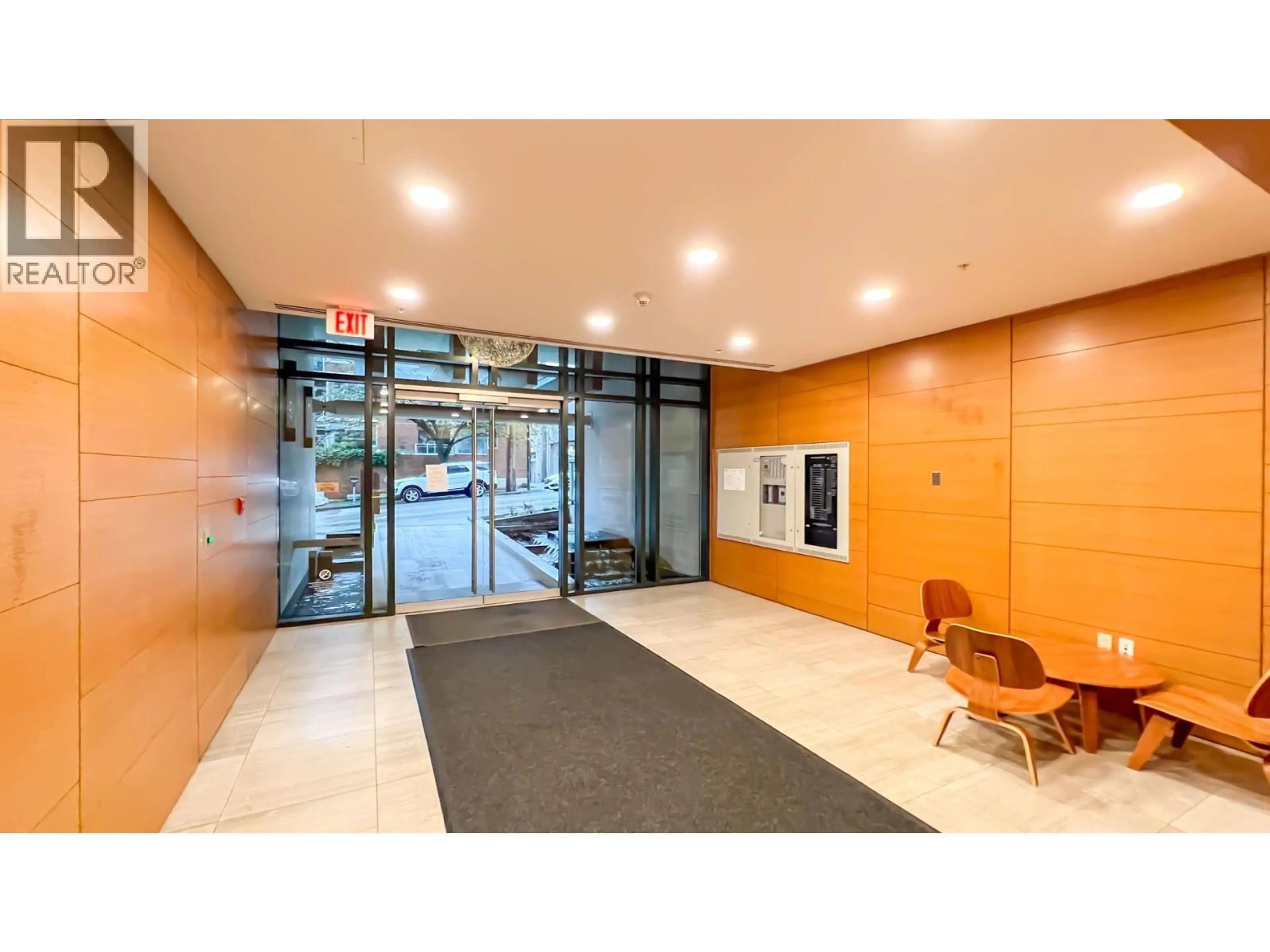 Indoor foyer for 1801 - 2411 HEATHER STREET, Vancouver British Columbia V5Z0B7