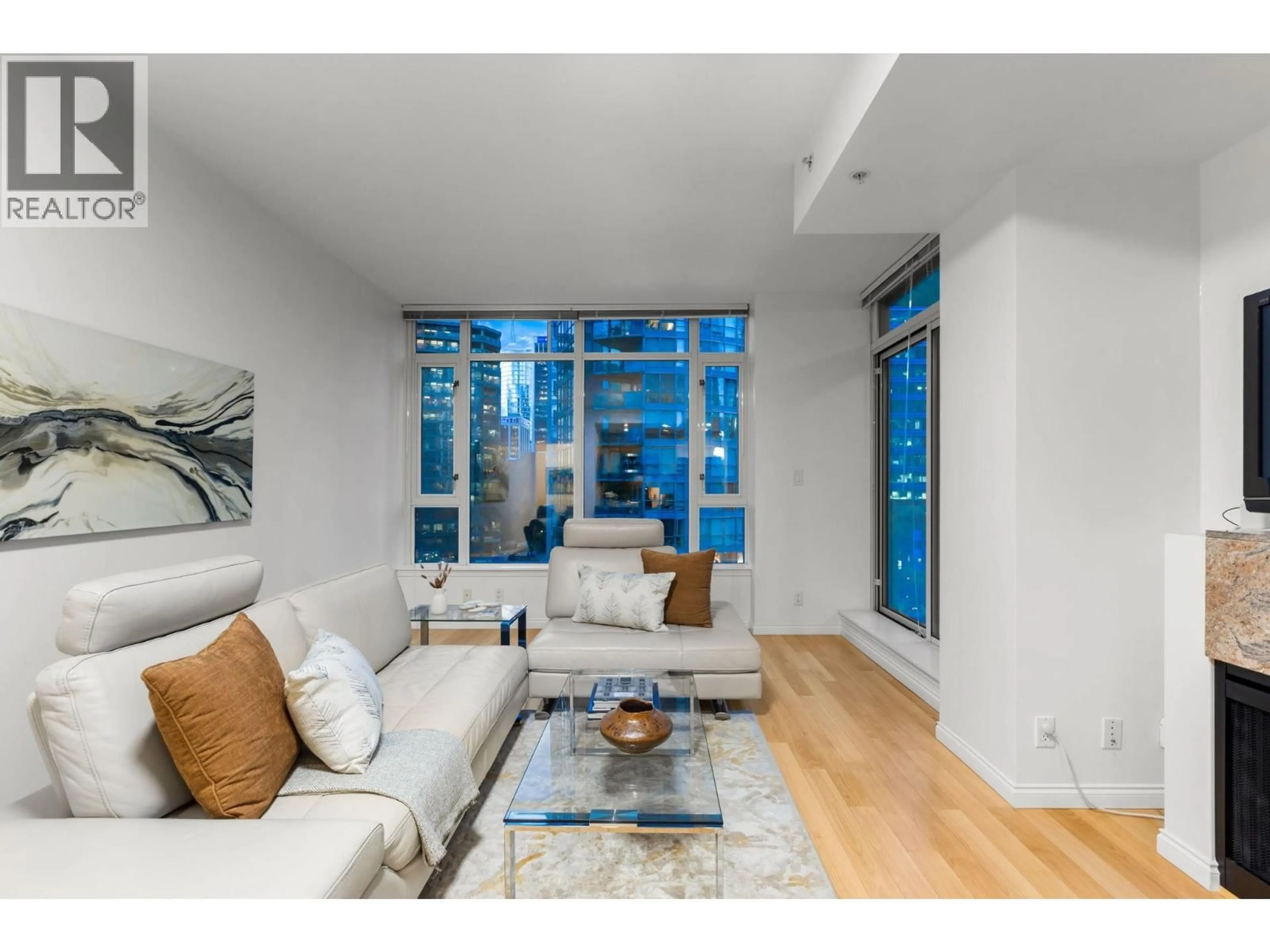 Living room with furniture, unknown for 807 - 1211 MELVILLE STREET, Vancouver British Columbia V6E0A7