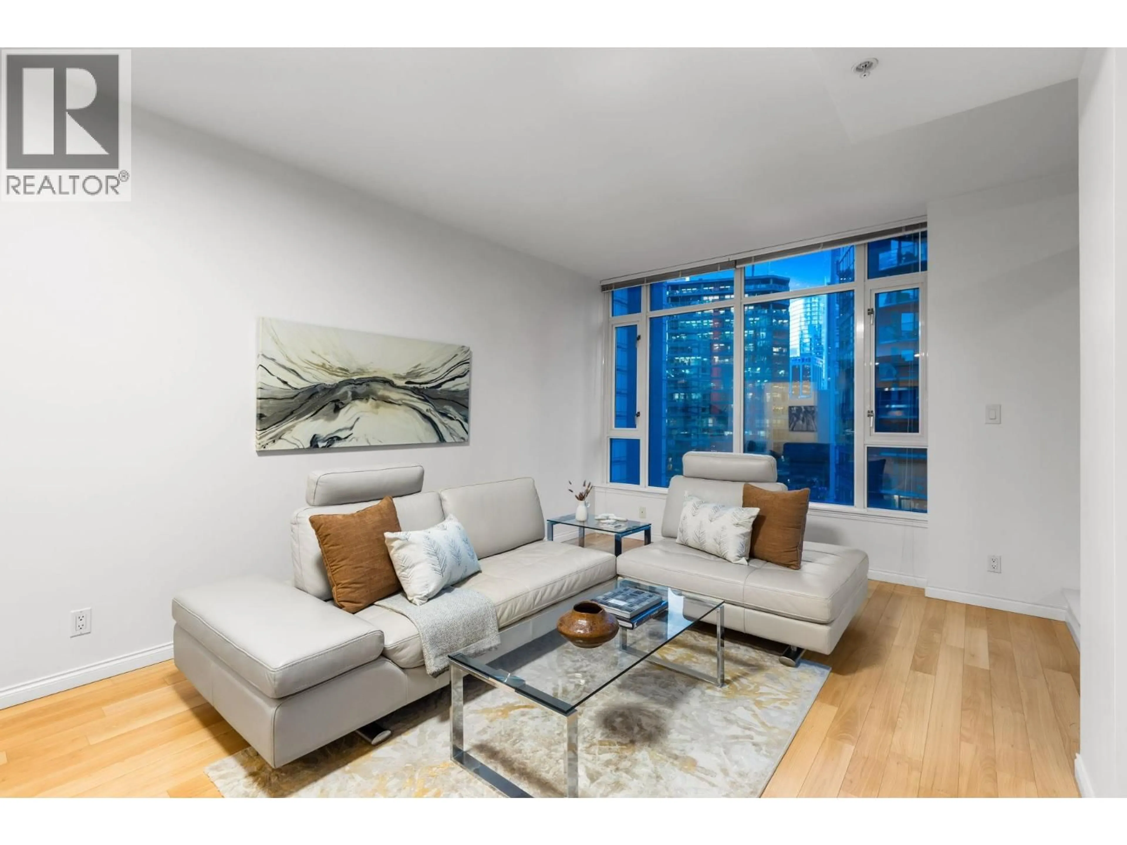 Living room with furniture, unknown for 807 - 1211 MELVILLE STREET, Vancouver British Columbia V6E0A7