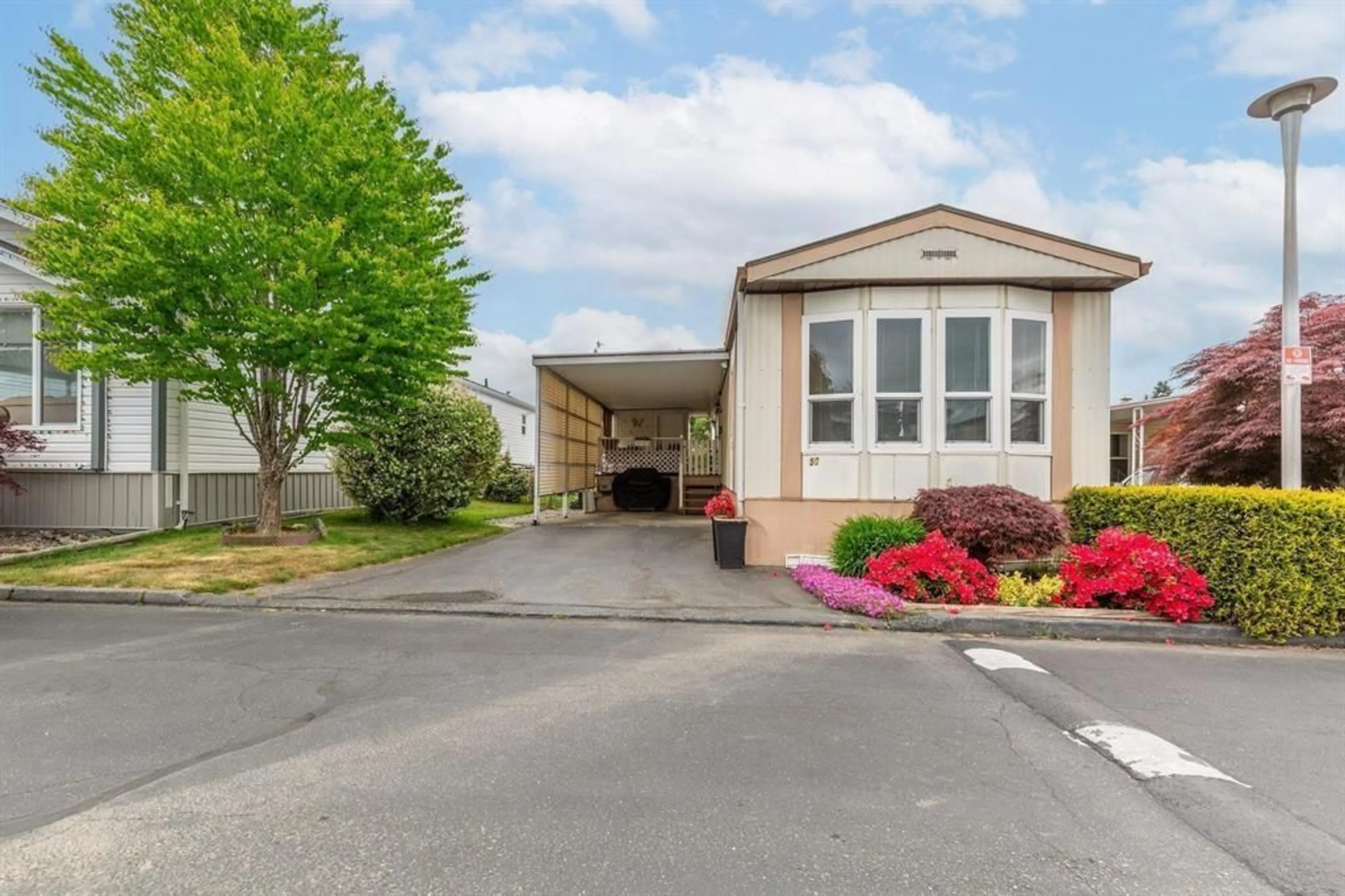 Unknown for 50 - 8254 134, Surrey British Columbia V3W6M2